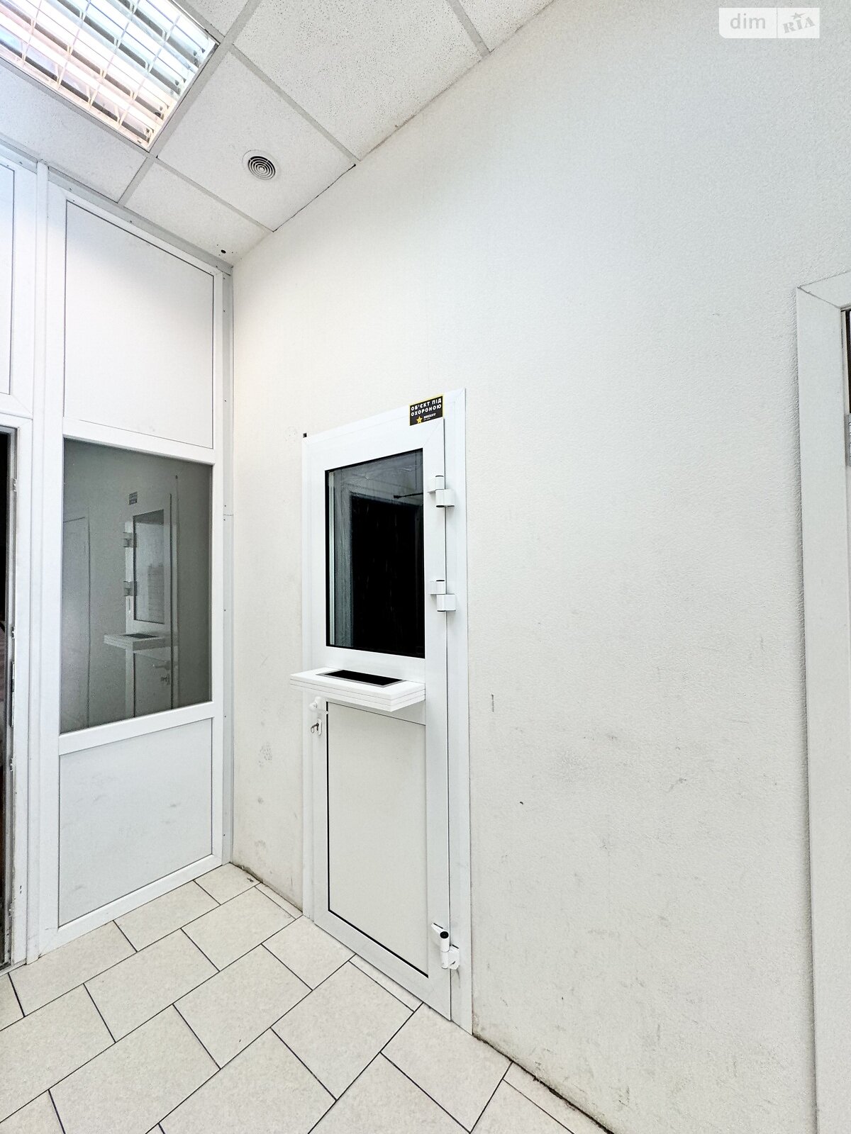 Коммерческое помещение в Киеве, продажа по Владимирская улица 81А, цена: 250 000 долларов за объект фото 1 Коммерческое помещение в Киеве, продажа по Владимирская улица 81А, цена: 250 000 долларов за объект фото 1