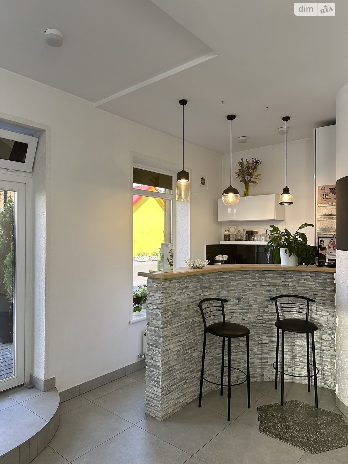 Коммерческое помещение в Коломые, продажа по Привокзальная площадь 6/18, район Коломыя, цена: 255 669 долларов за объект фото 1 Коммерческое помещение в Коломые, продажа по Привокзальная площадь 6/18, район Коломыя, цена: 255 669 долларов за объект фото 1