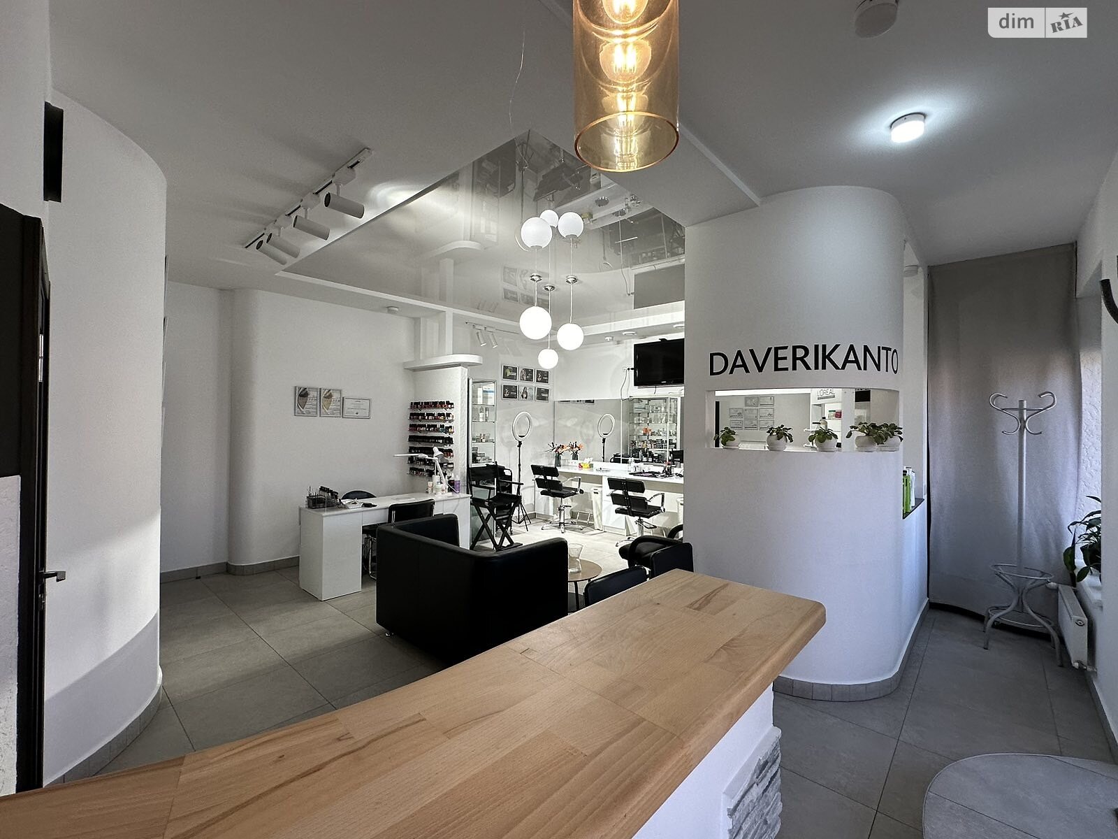 Коммерческое помещение в Коломые, продажа по Привокзальная площадь 6/18, район Коломыя, цена: 255 669 долларов за объект фото 1 Коммерческое помещение в Коломые, продажа по Привокзальная площадь 6/18, район Коломыя, цена: 255 669 долларов за объект фото 1