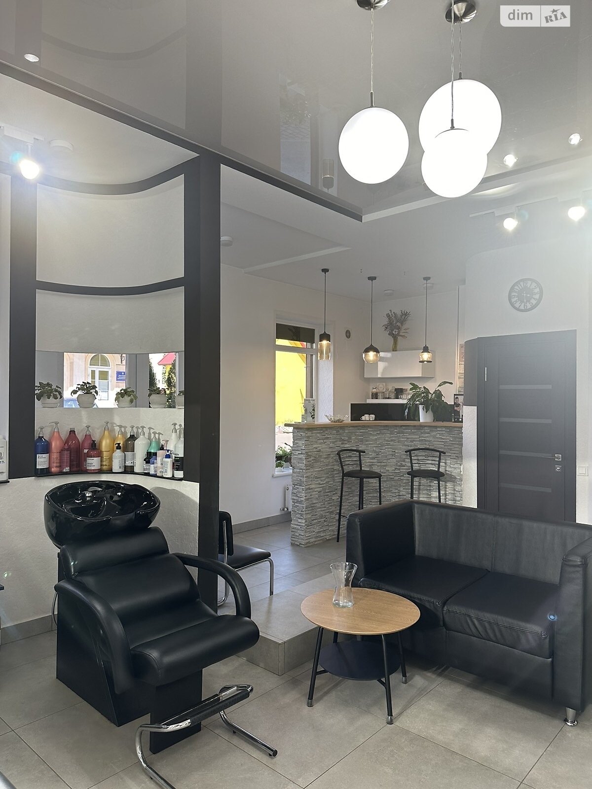 Коммерческое помещение в Коломые, продажа по Привокзальная площадь 6/18, район Коломыя, цена: 255 669 долларов за объект фото 1 Коммерческое помещение в Коломые, продажа по Привокзальная площадь 6/18, район Коломыя, цена: 255 669 долларов за объект фото 1