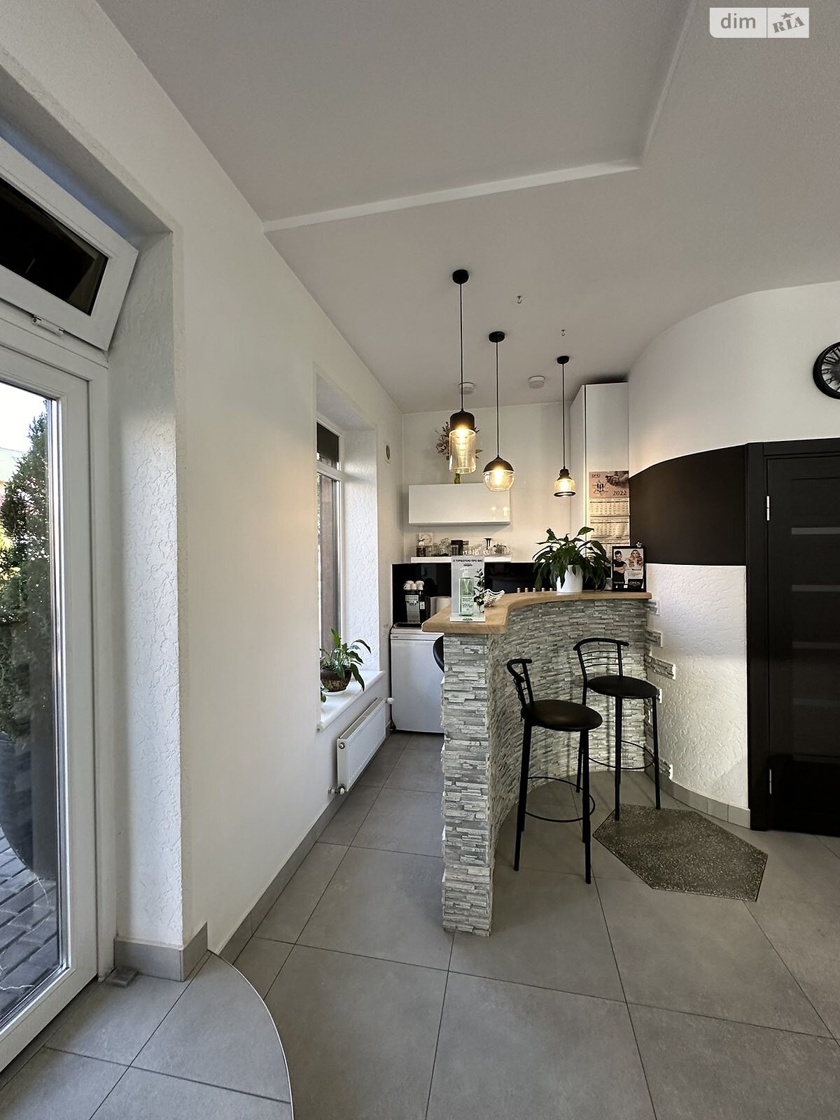 Коммерческое помещение в Коломые, продажа по Привокзальная площадь 6/18, район Коломыя, цена: 255 669 долларов за объект фото 1 Коммерческое помещение в Коломые, продажа по Привокзальная площадь 6/18, район Коломыя, цена: 255 669 долларов за объект фото 1