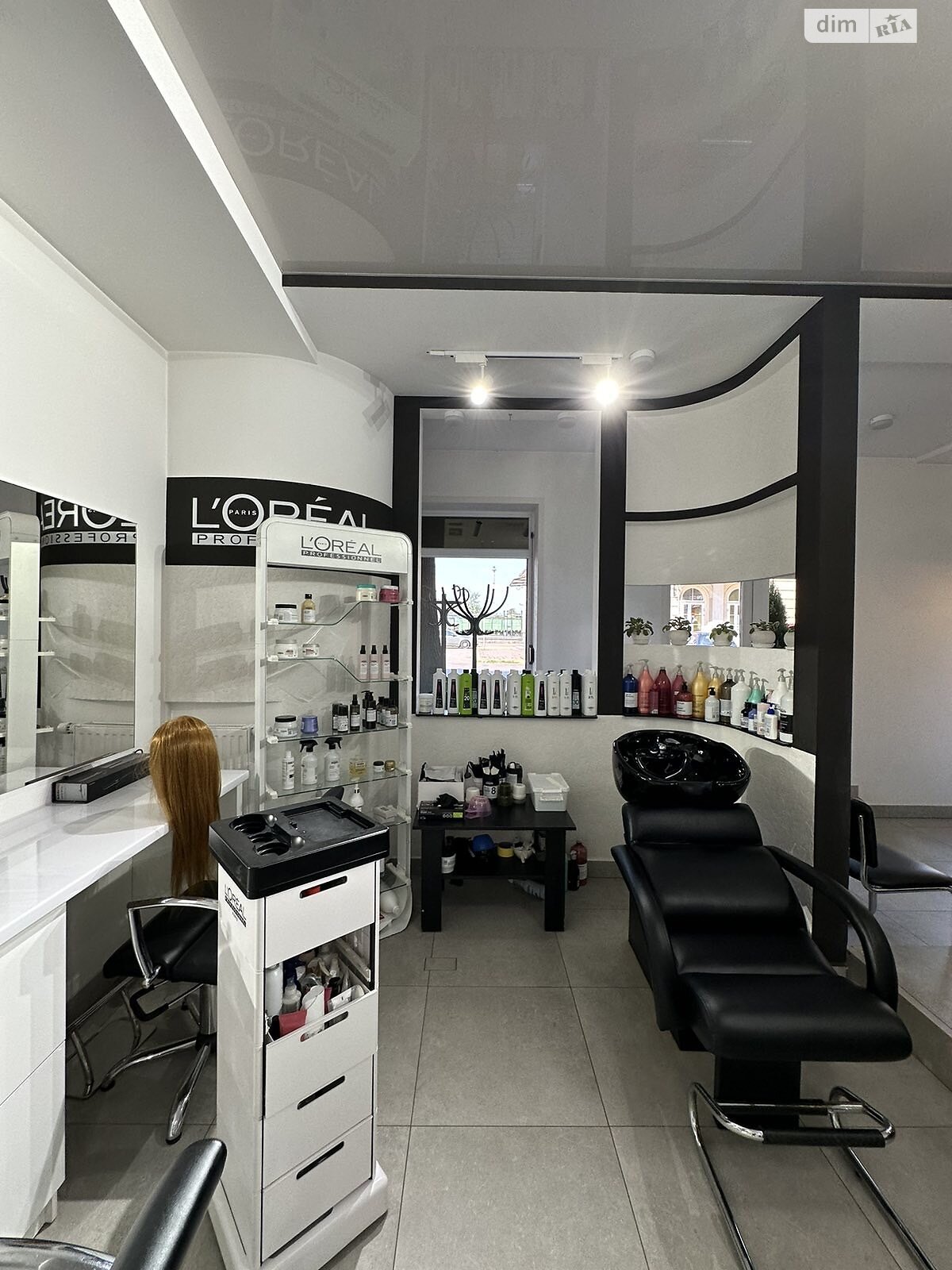 Коммерческое помещение в Коломые, продажа по Привокзальная площадь 6/18, район Коломыя, цена: 255 669 долларов за объект фото 1 Коммерческое помещение в Коломые, продажа по Привокзальная площадь 6/18, район Коломыя, цена: 255 669 долларов за объект фото 1