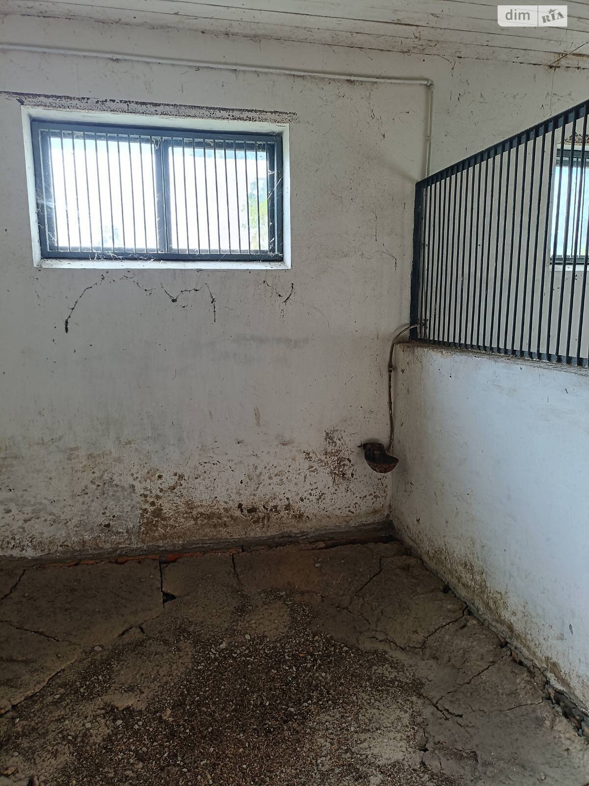 Комерційне приміщення в Комарівці, вулиця Коробівська 3, ціна продажу: 15 000 доларів за об’єкт фото 1 Комерційне приміщення в Комарівці, вулиця Коробівська 3, ціна продажу: 15 000 доларів за об’єкт фото 1