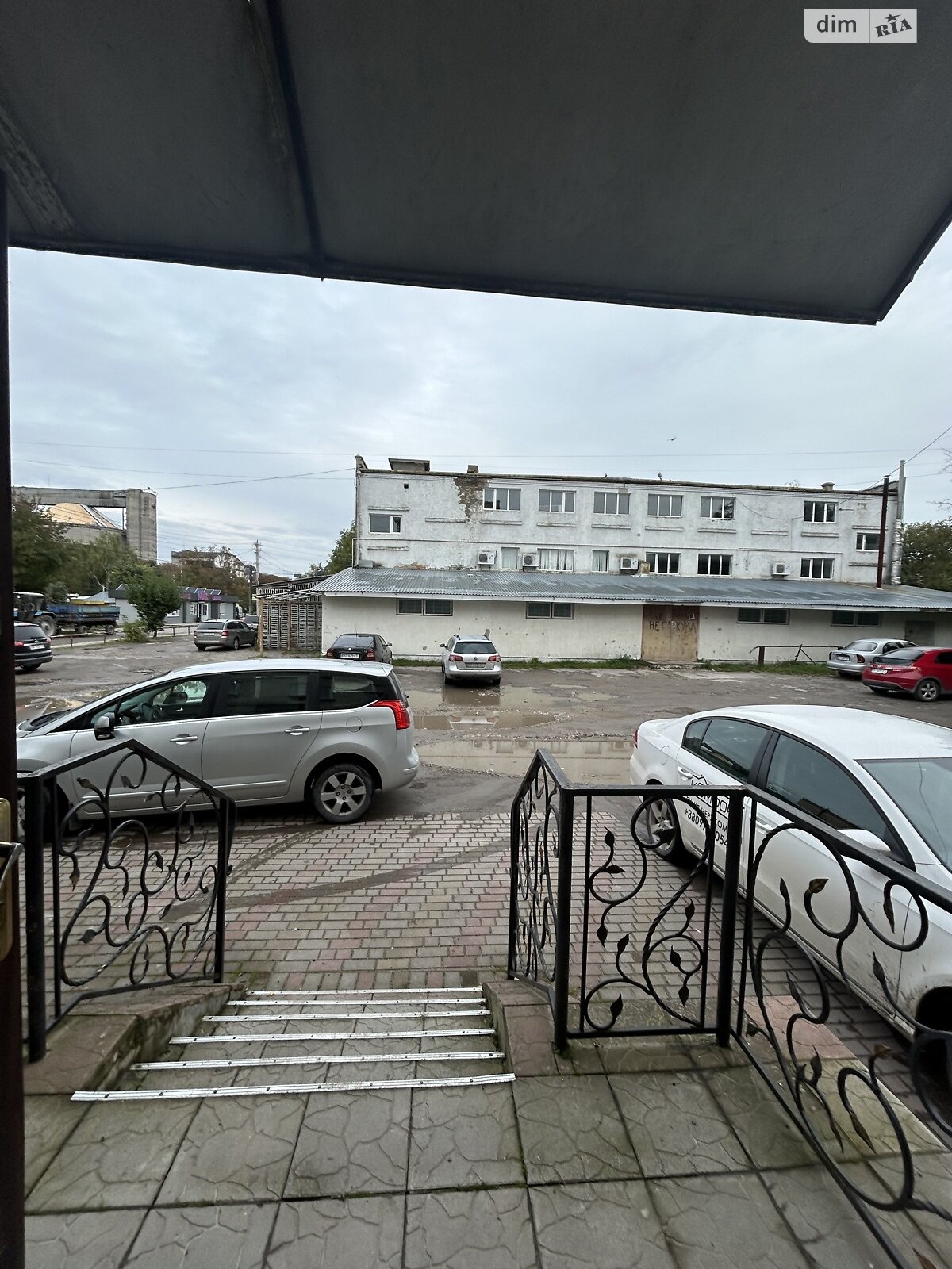 Коммерческое помещение в Кременце, 107-й Кременецкой Дивизии улица, цена продажи: 37 000 долларов за объект фото 1