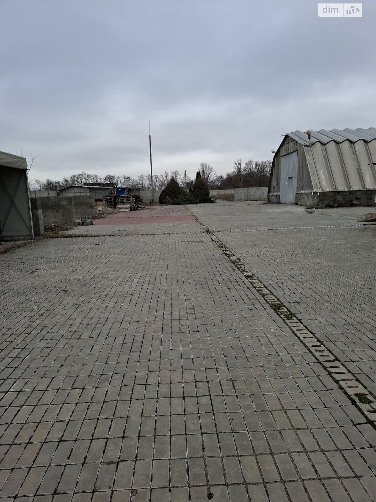 Коммерческое помещение в Криничках, продажа по Заводская улица, район Кринички, цена: 400 000 долларов за объект фото 1 Коммерческое помещение в Криничках, продажа по Заводская улица, район Кринички, цена: 400 000 долларов за объект фото 1