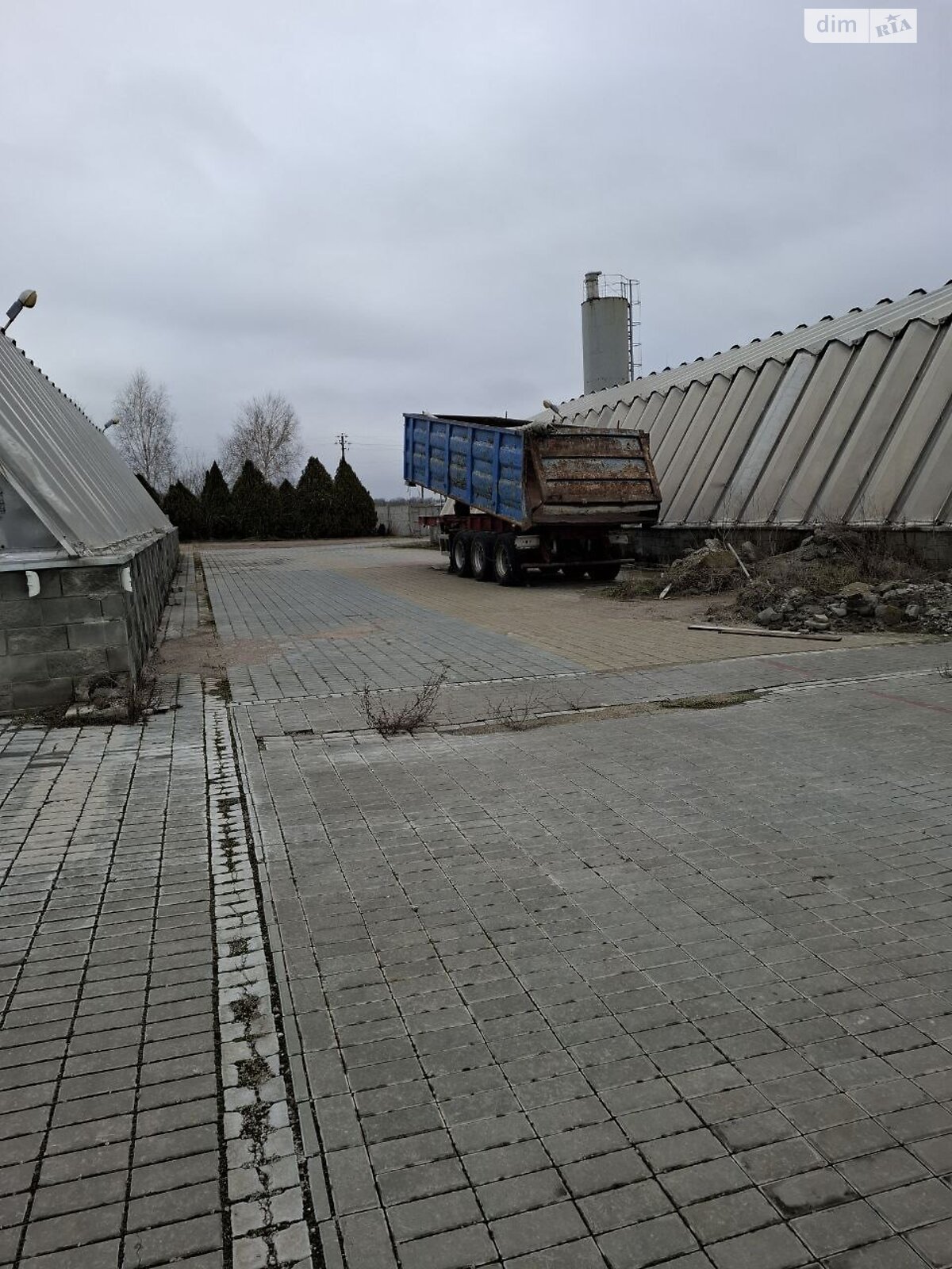 Коммерческое помещение в Криничках, продажа по Заводская улица, район Кринички, цена: 400 000 долларов за объект фото 1 Коммерческое помещение в Криничках, продажа по Заводская улица, район Кринички, цена: 400 000 долларов за объект фото 1