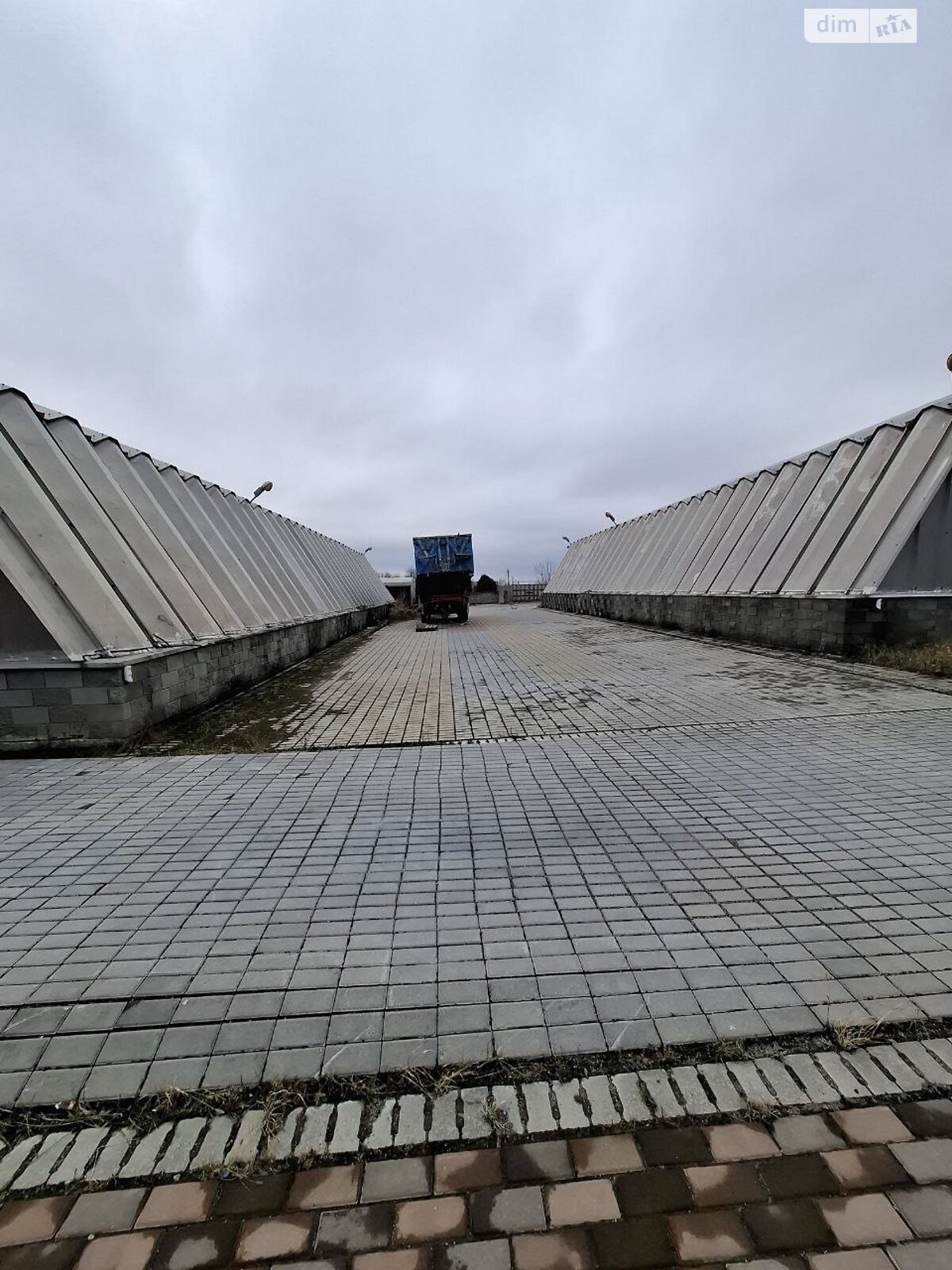Коммерческое помещение в Криничках, продажа по Заводская улица, район Кринички, цена: 400 000 долларов за объект фото 1 Коммерческое помещение в Криничках, продажа по Заводская улица, район Кринички, цена: 400 000 долларов за объект фото 1