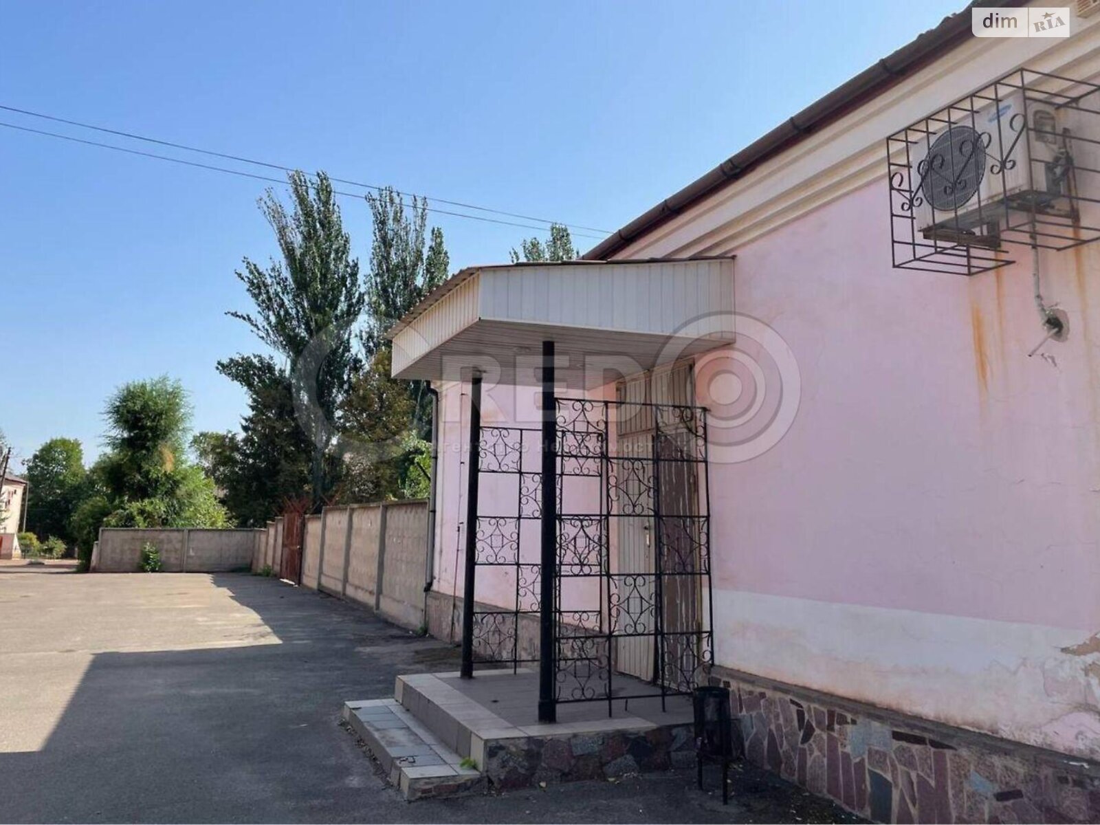 Комерційне приміщення в Кривому Розі, продаж по Ватутіна вулиця 7, район Покровський, ціна: 100 000 доларів за об’єкт фото 1 Комерційне приміщення в Кривому Розі, продаж по Ватутіна вулиця 7, район Покровський, ціна: 100 000 доларів за об’єкт фото 1