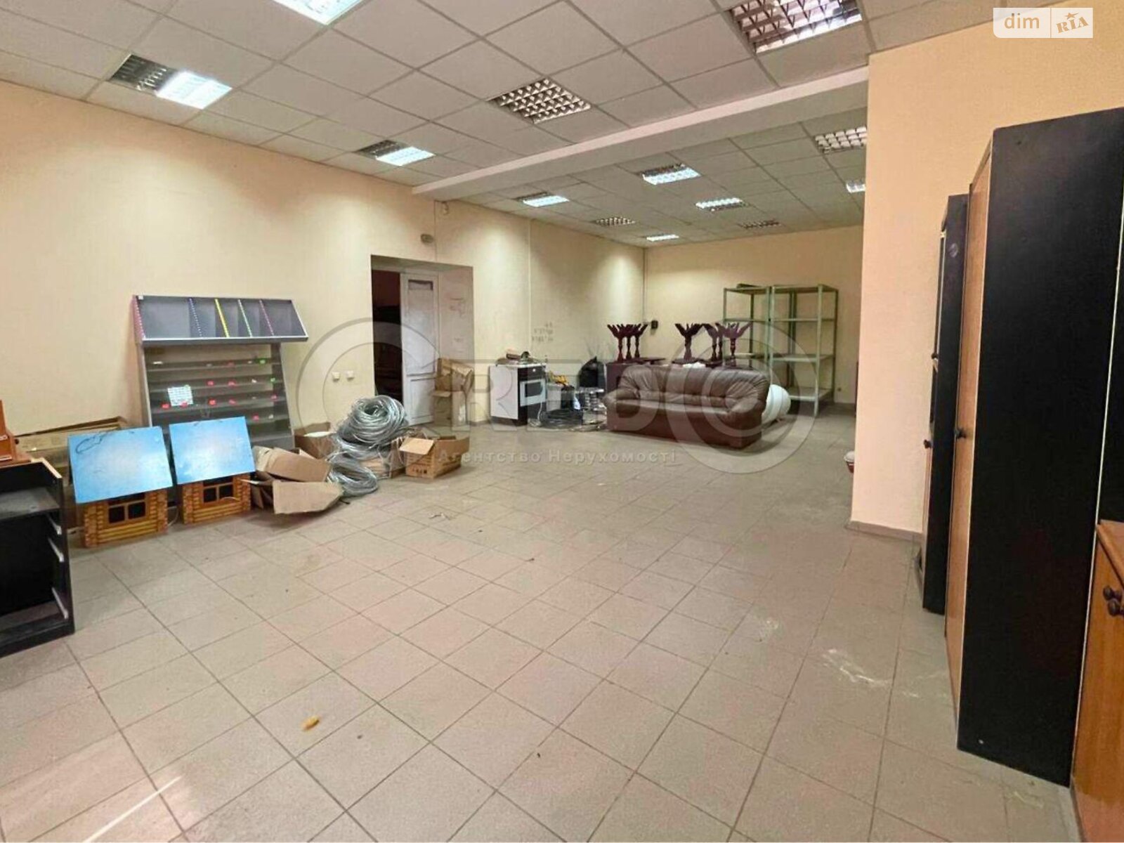 Комерційне приміщення в Кривому Розі, продаж по Ватутіна вулиця 7, район Покровський, ціна: 100 000 доларів за об’єкт фото 1 Комерційне приміщення в Кривому Розі, продаж по Ватутіна вулиця 7, район Покровський, ціна: 100 000 доларів за об’єкт фото 1