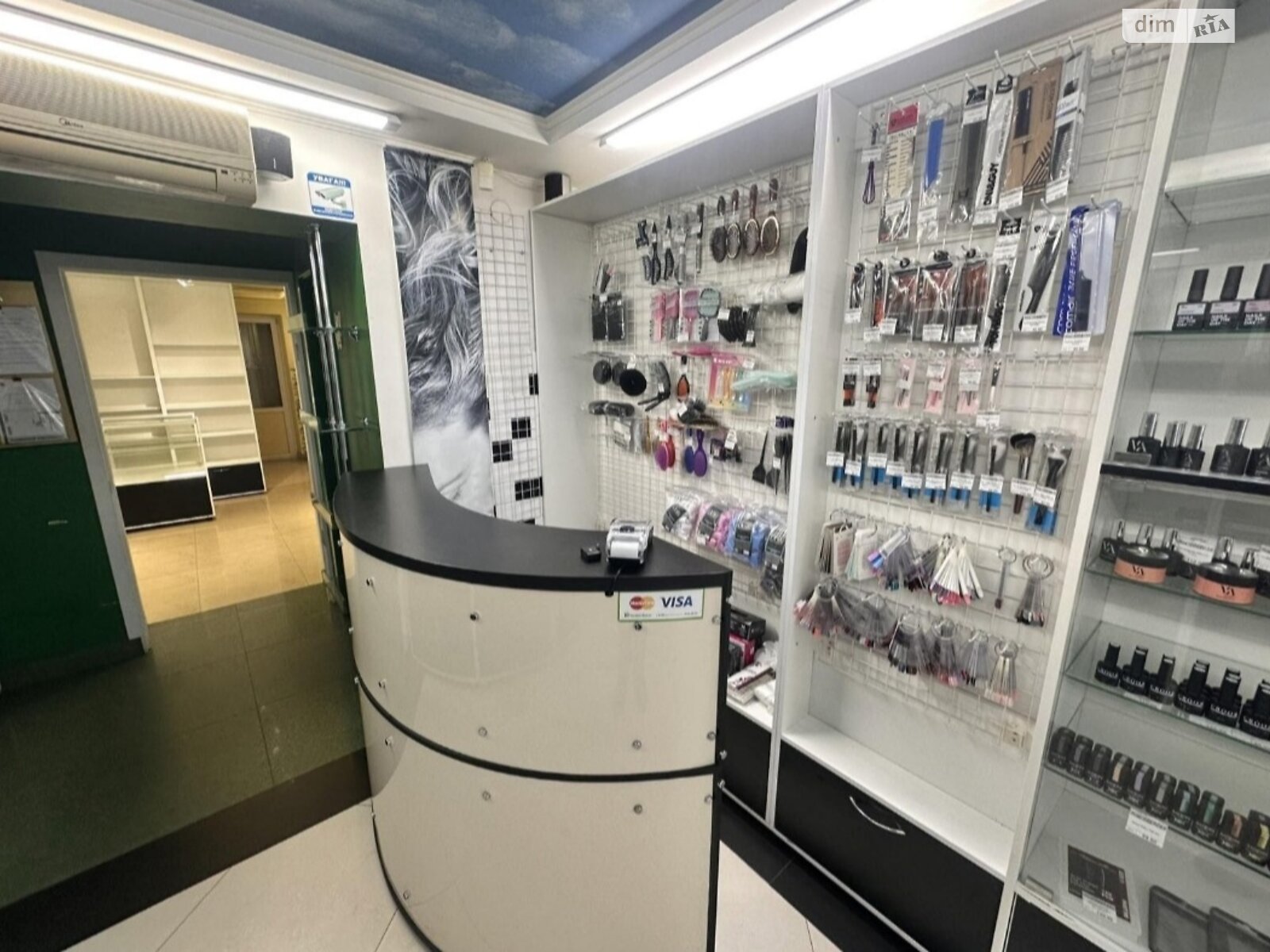 Коммерческое помещение в Кривом Роге, продажа по 200-летия Кривого Рога проспект 9, район Саксаганский, цена: 43 000 долларов за объект фото 1 Коммерческое помещение в Кривом Роге, продажа по 200-летия Кривого Рога проспект 9, район Саксаганский, цена: 43 000 долларов за объект фото 1