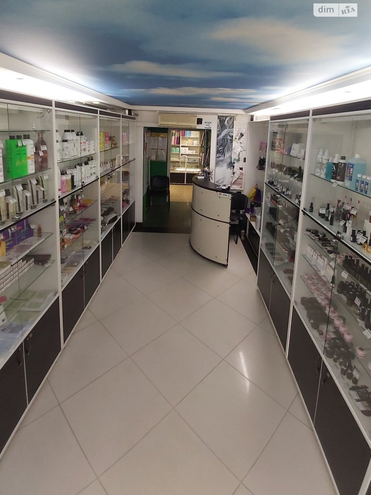 Коммерческое помещение в Кривом Роге, продажа по 200-летия Кривого Рога проспект 9, район Саксаганский, цена: 43 000 долларов за объект фото 1 Коммерческое помещение в Кривом Роге, продажа по 200-летия Кривого Рога проспект 9, район Саксаганский, цена: 43 000 долларов за объект фото 1