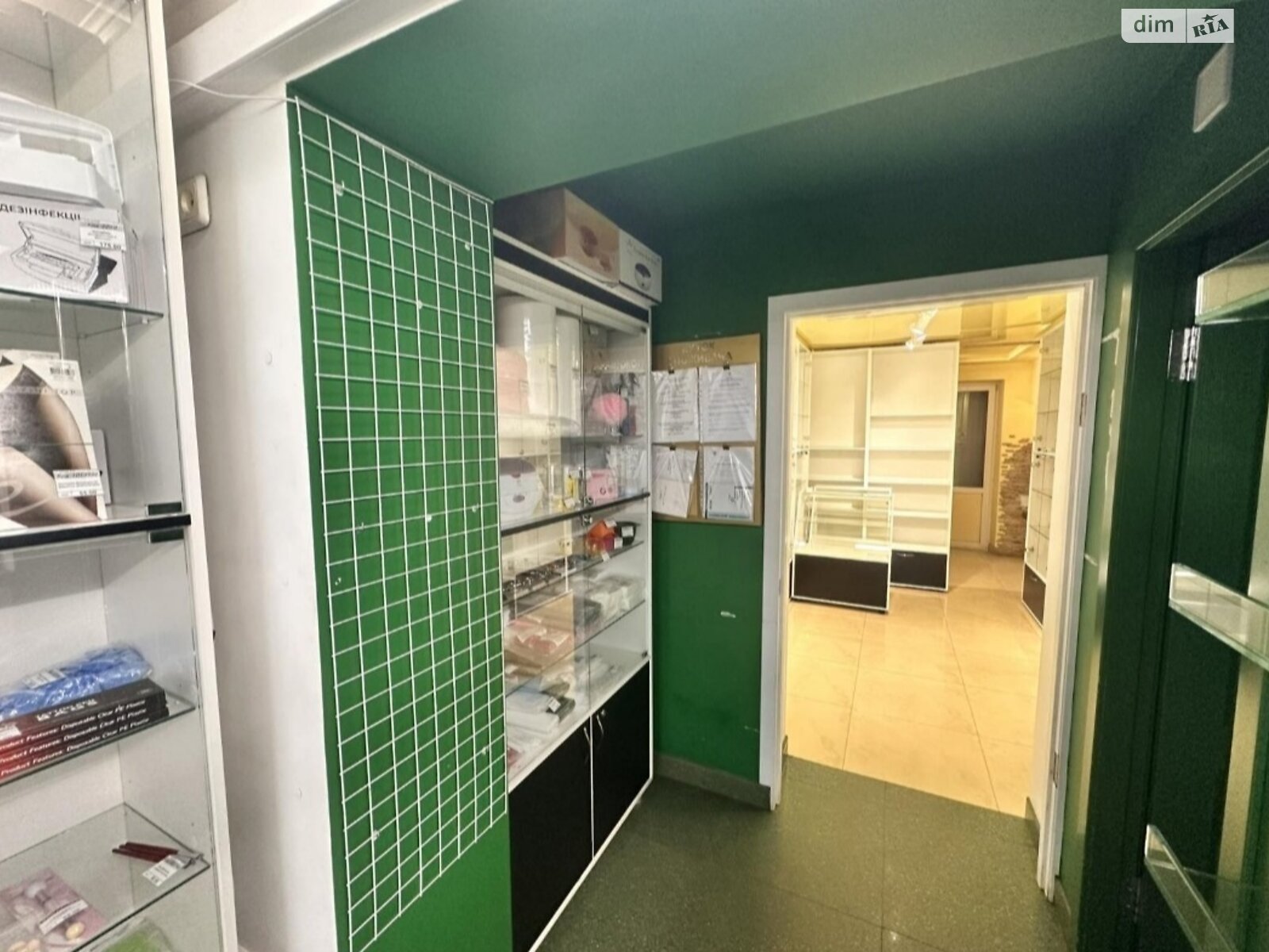 Коммерческое помещение в Кривом Роге, продажа по 200-летия Кривого Рога проспект 9, район Саксаганский, цена: 43 000 долларов за объект фото 1 Коммерческое помещение в Кривом Роге, продажа по 200-летия Кривого Рога проспект 9, район Саксаганский, цена: 43 000 долларов за объект фото 1