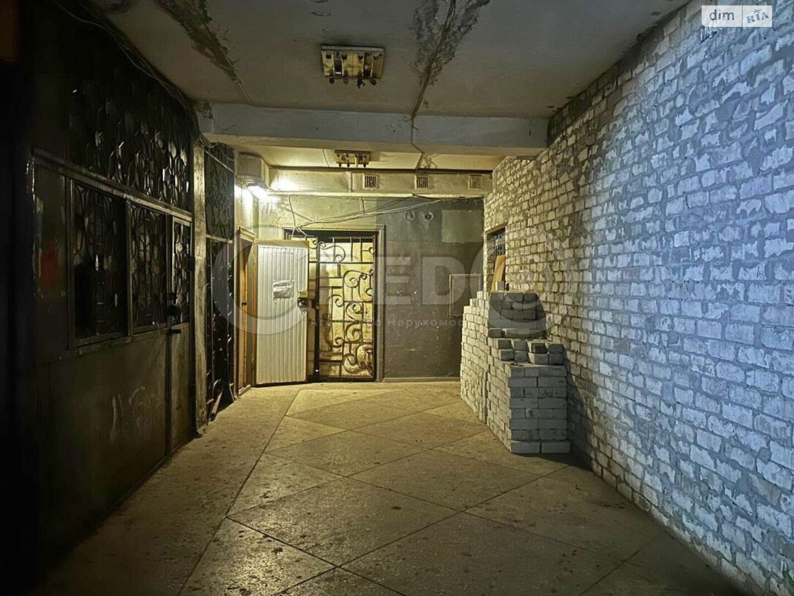 Коммерческое помещение в Кривом Роге, продажа по Солнечный микрорайон, район Саксаганский, цена: 10 000 долларов за объект фото 1