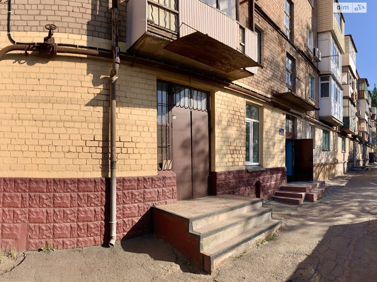 Комерційне приміщення в Кривому Розі, продаж по Миколи Ходича вулиця 21, район Центрально-Міський, ціна: 35 000 доларів за об’єкт фото 1 Комерційне приміщення в Кривому Розі, продаж по Миколи Ходича вулиця 21, район Центрально-Міський, ціна: 35 000 доларів за об’єкт фото 1