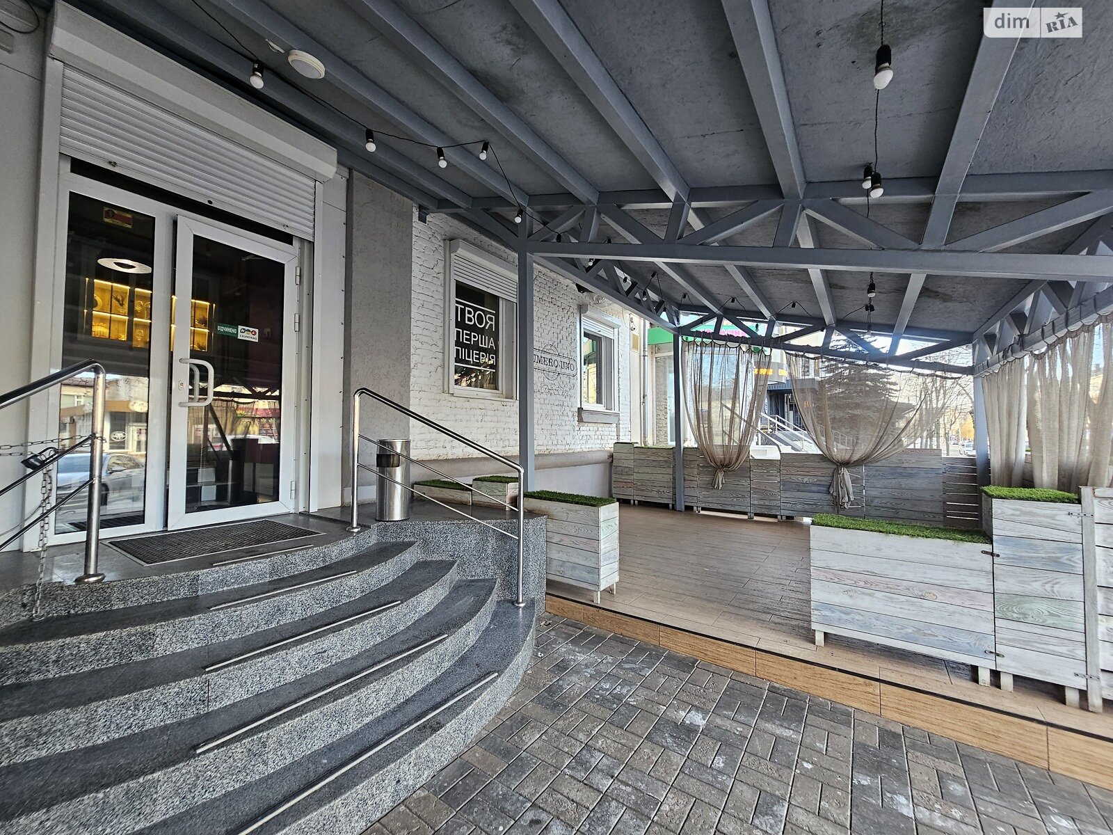 Коммерческое помещение в Кривом Роге, Университетский (Гагарина) проспект 30, цена: продажи 130 000 долларов за объект фото 1 Коммерческое помещение в Кривом Роге, Университетский (Гагарина) проспект 30, цена продажи: 130 000 долларов за объект фото 1