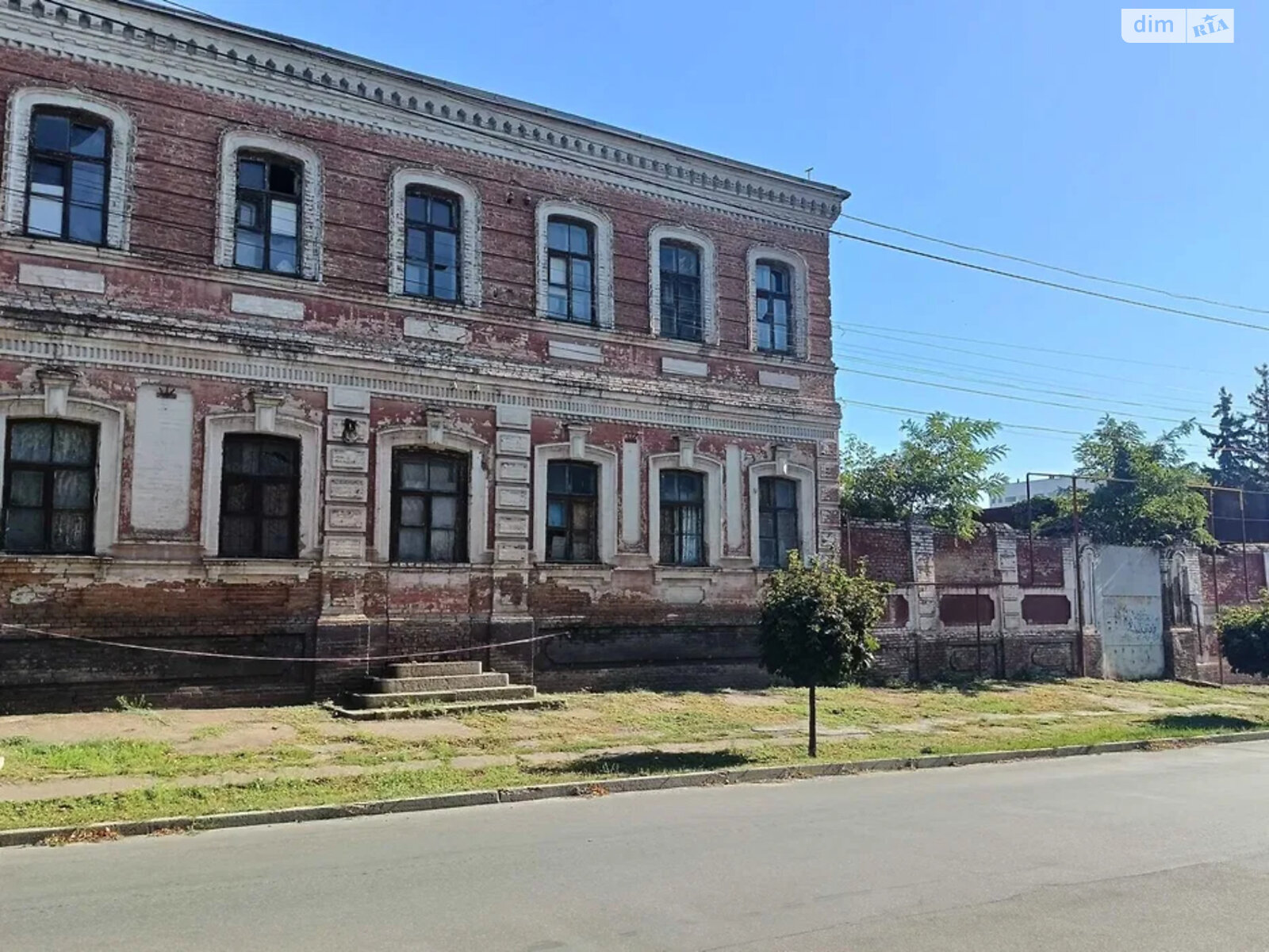 Коммерческое помещение в Кропивницком, Киевская улица, цена: продажи 350 000 долларов за объект фото 1 Коммерческое помещение в Кропивницком, Киевская улица, цена продажи: 350 000 долларов за объект фото 1