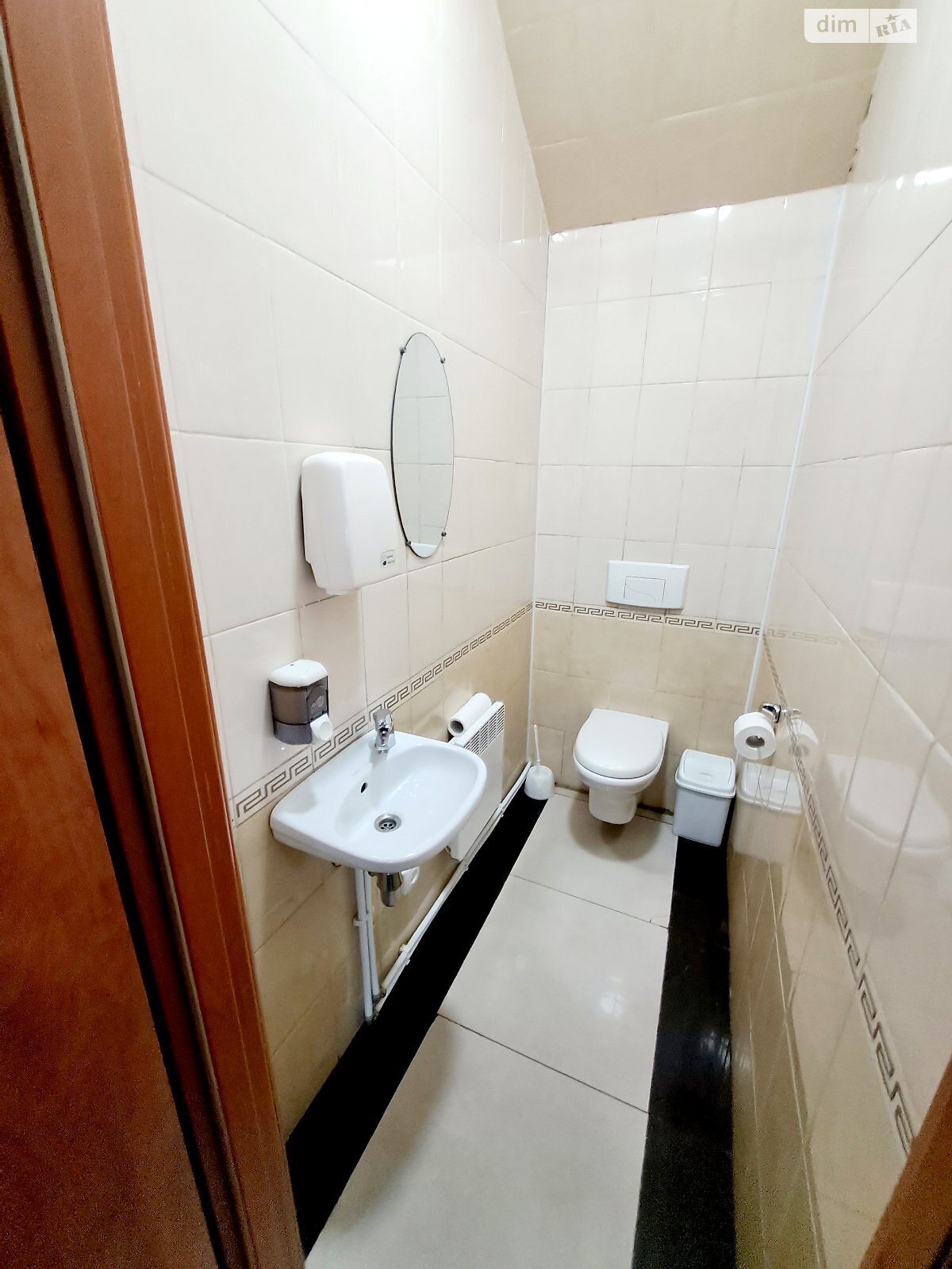 Комерційне приміщення в Кропивницькому, продаж по Короленка вулиця 4, район Новомиколаївка, ціна: 225 000 доларів за об’єкт фото 1 Комерційне приміщення в Кропивницькому, продаж по Короленка вулиця 4, район Новомиколаївка, ціна: 225 000 доларів за об’єкт фото 1