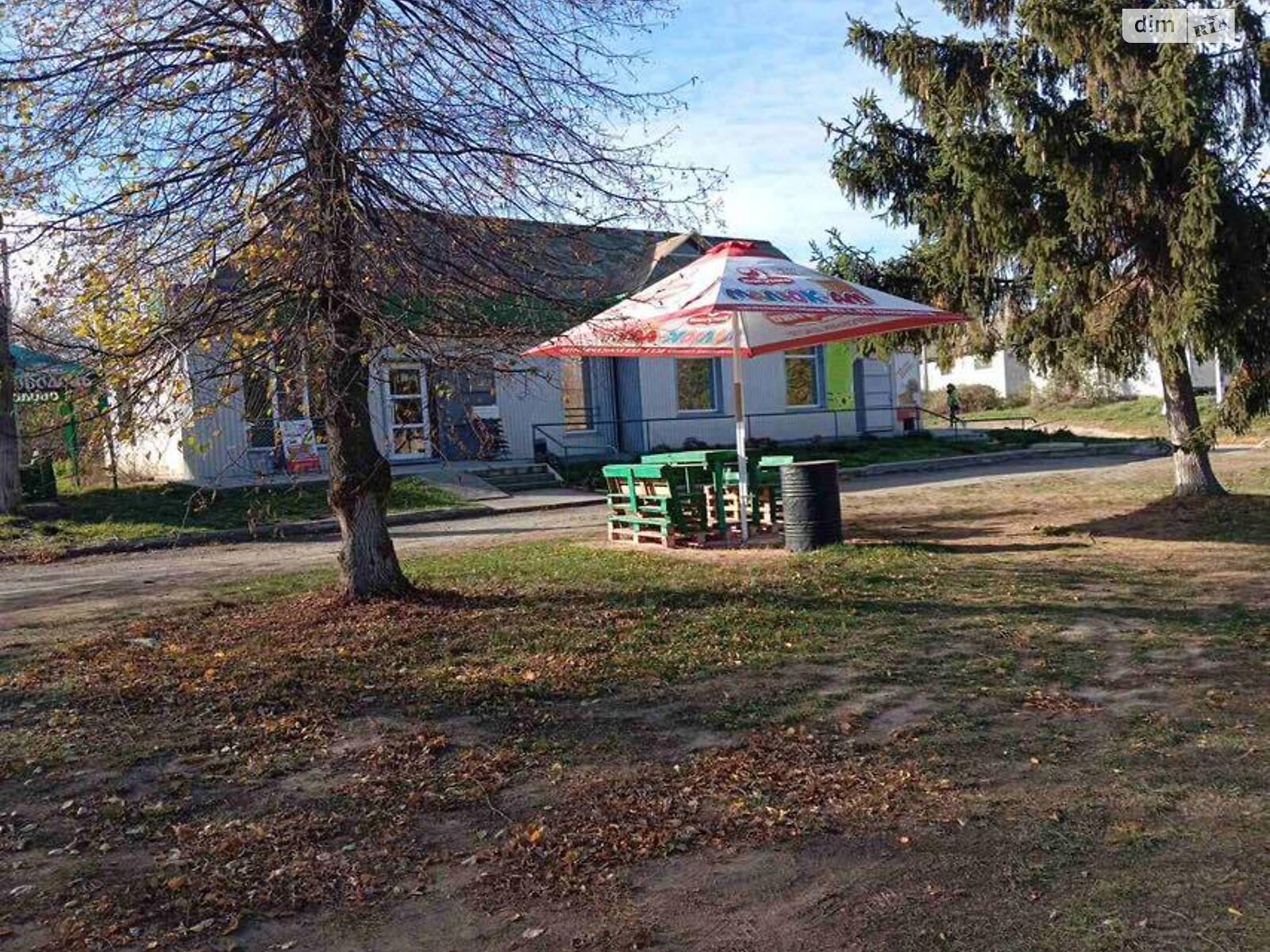 Коммерческое помещение в Крымки, Центральная улица 52, цена: продажи 40 000 долларов за объект фото 1 Коммерческое помещение в Крымки, Центральная улица 52, цена продажи: 40 000 долларов за объект фото 1