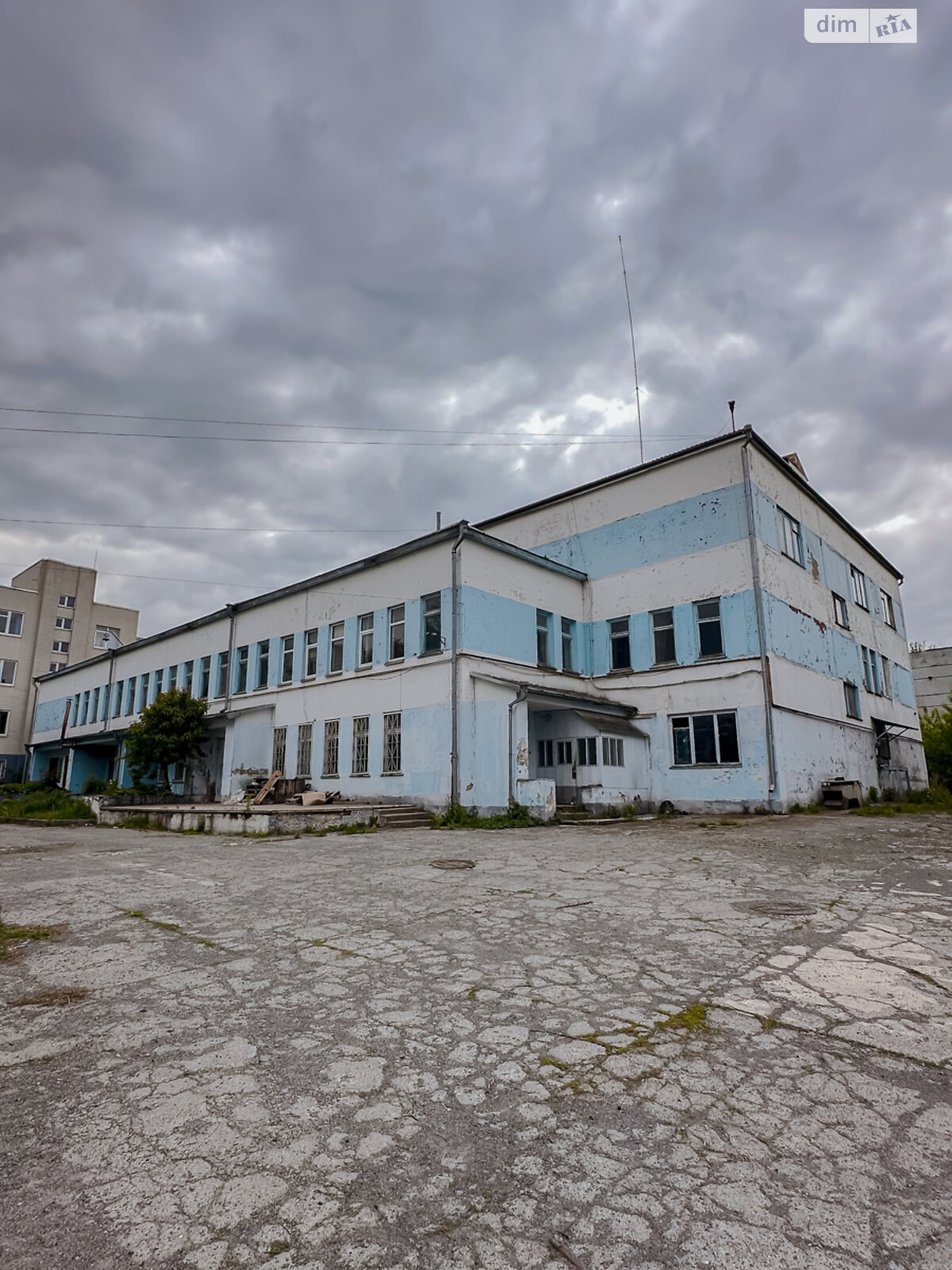 Коммерческое помещение в Квасилове, Индустриальная улица, цена: продажи 300 000 долларов за объект фото 1 Коммерческое помещение в Квасилове, Индустриальная улица, цена продажи: 300 000 долларов за объект фото 1