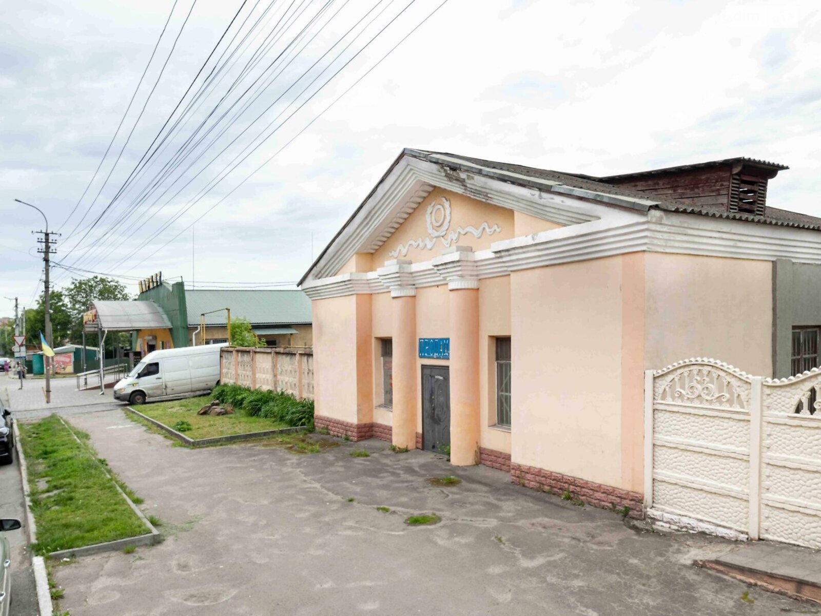 Коммерческое помещение в Квасилове, Молодёжная улица, цена: продажи 75 000 долларов за объект фото 1 Коммерческое помещение в Квасилове, Молодёжная улица, цена продажи: 75 000 долларов за объект фото 1