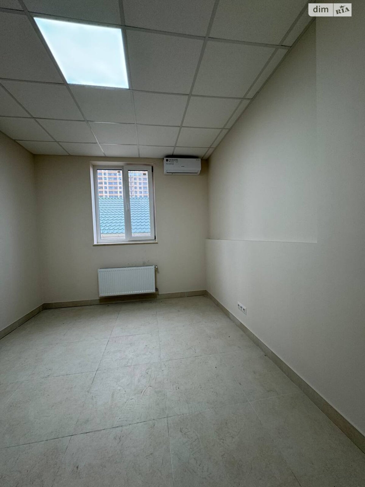 Комерційне приміщення в Лиманці, 10-й масив, ж/м Дружний, ціна продажу: 2 000 000 доларів за об’єкт фото 1 Комерційне приміщення в Лиманці, 10-й масив, ж/м Дружний, ціна продажу: 2 000 000 доларів за об’єкт фото 1