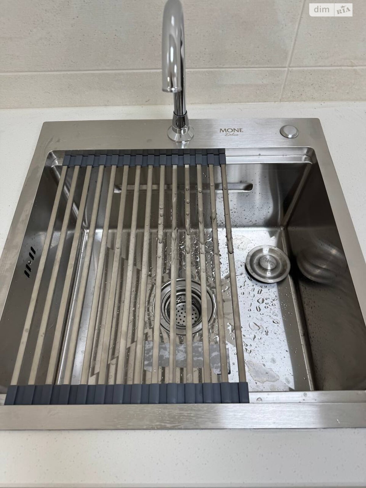 Комерційне приміщення в Лиманці, 10-й масив, ж/м Дружний, ціна продажу: 2 000 000 доларів за об’єкт фото 1 Комерційне приміщення в Лиманці, 10-й масив, ж/м Дружний, ціна продажу: 2 000 000 доларів за об’єкт фото 1