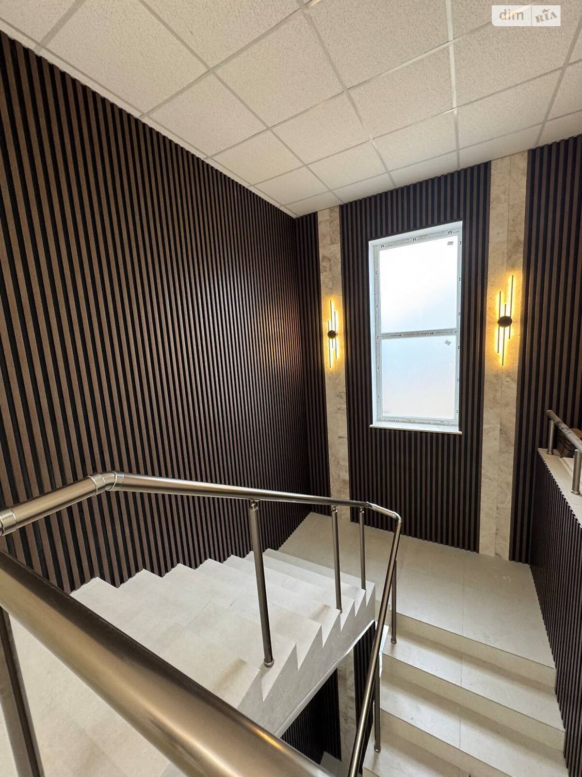 Комерційне приміщення в Лиманці, масив 10, ціна продажу: 1 600 000 доларів за об’єкт фото 1