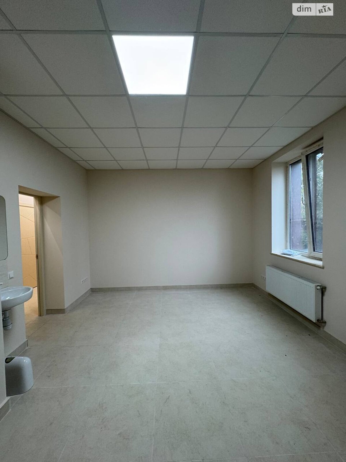 Комерційне приміщення в Лиманці, масив 10, ціна продажу: 1 600 000 доларів за об’єкт фото 1