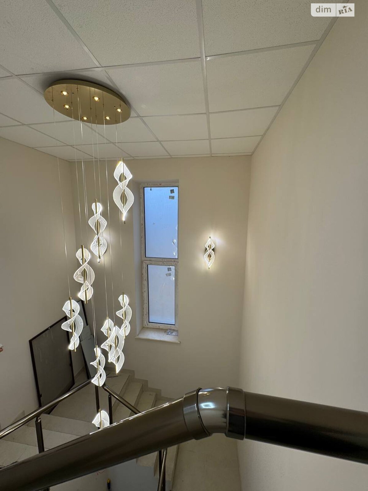 Комерційне приміщення в Лиманці, масив 10, ціна продажу: 1 600 000 доларів за об’єкт фото 1