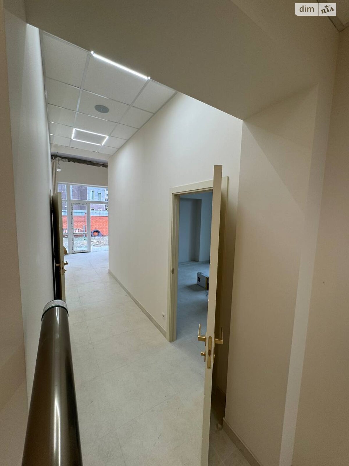 Комерційне приміщення в Лиманці, масив 10, ціна продажу: 1 600 000 доларів за об’єкт фото 1