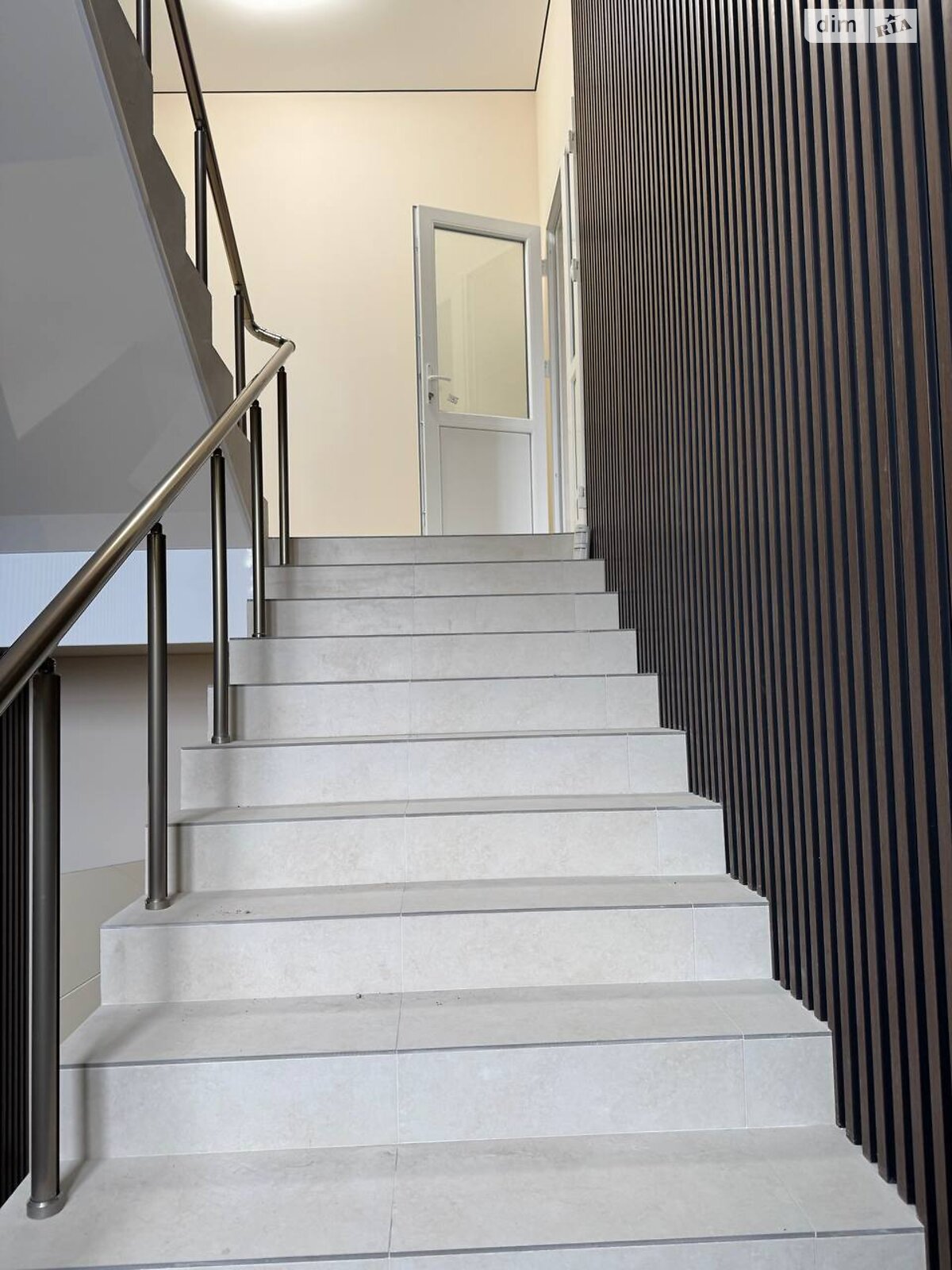 Комерційне приміщення в Лиманці, масив 10, ціна продажу: 1 600 000 доларів за об’єкт фото 1 Комерційне приміщення в Лиманці, масив 10, ціна продажу: 1 600 000 доларів за об’єкт фото 1