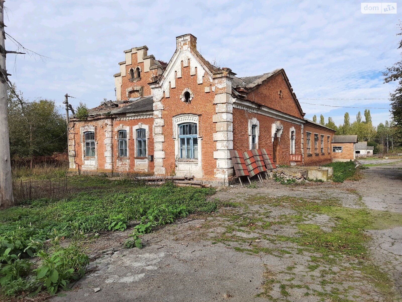 Коммерческое помещение в Литине, продажа по Коцюбинського, район Литин, цена: 199 000 долларов за объект фото 1