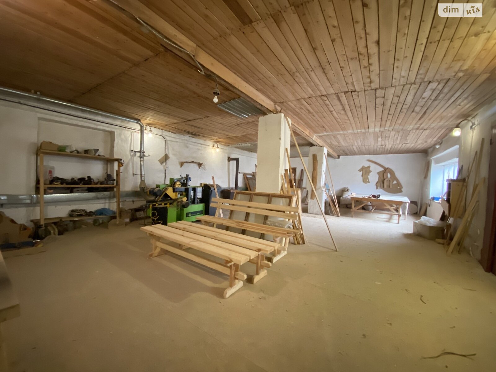 Комерційне приміщення в Літині, продаж по Сосонське шосе, район Літин, ціна: 200 000 доларів за об’єкт фото 1 Комерційне приміщення в Літині, продаж по Сосонське шосе, район Літин, ціна: 200 000 доларів за об’єкт фото 1