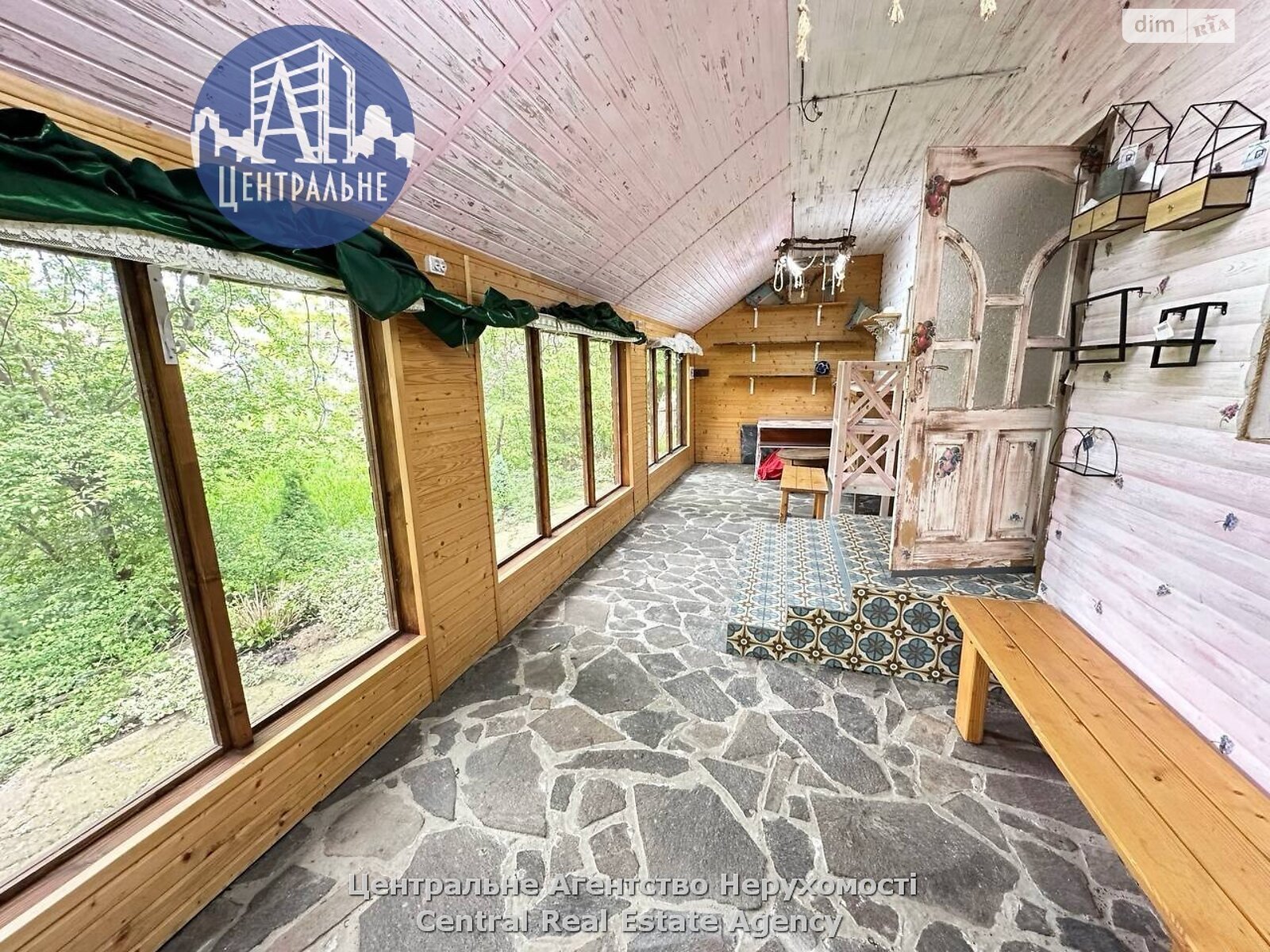 Коммерческое помещение в Лужанах, Садовая улица, цена: продажи 73 000 долларов за объект фото 1 Коммерческое помещение в Лужанах, Садовая улица, цена продажи: 73 000 долларов за объект фото 1
