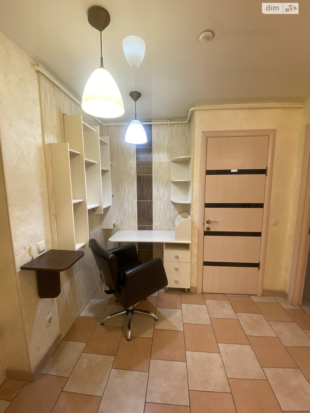 Коммерческое помещение в Луцке, продажа по Молодежи проспект 15, район 33 микрорайон, цена: 63 940 долларов за объект фото 1