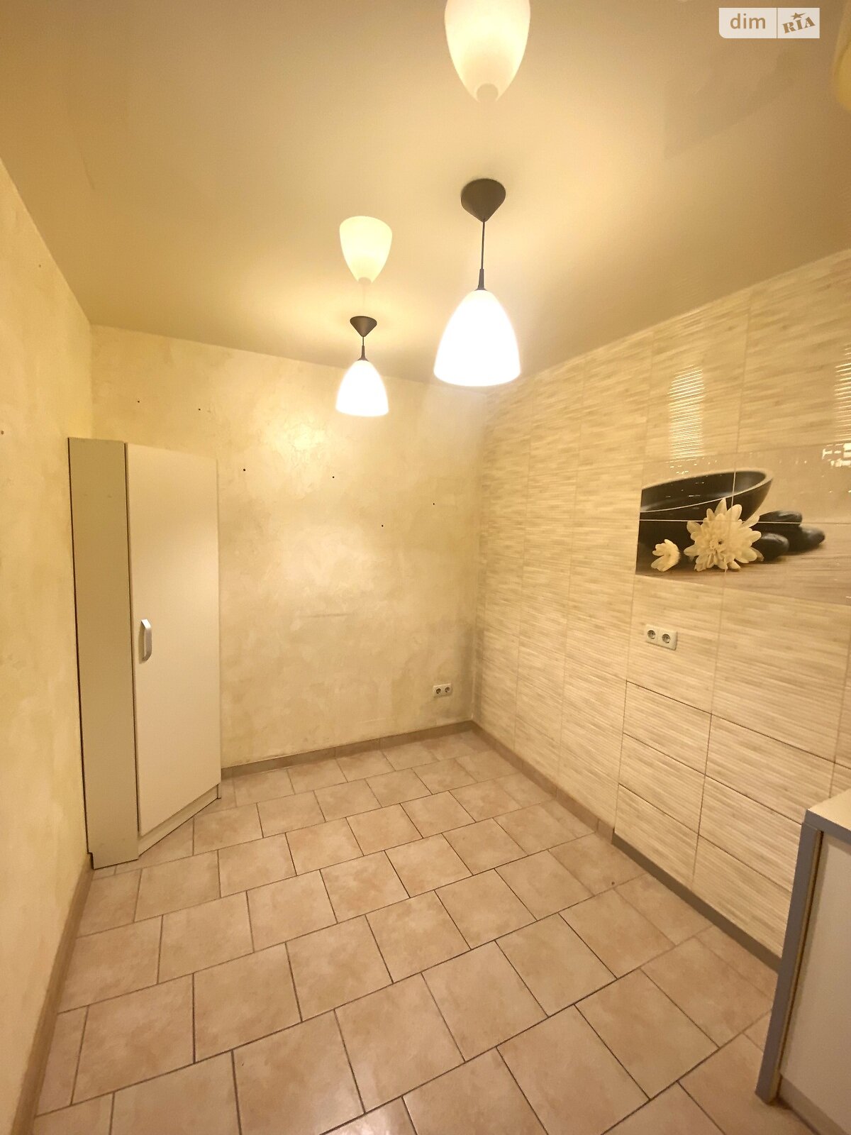 Коммерческое помещение в Луцке, продажа по Молодежи проспект 15, район 33 микрорайон, цена: 63 940 долларов за объект фото 1