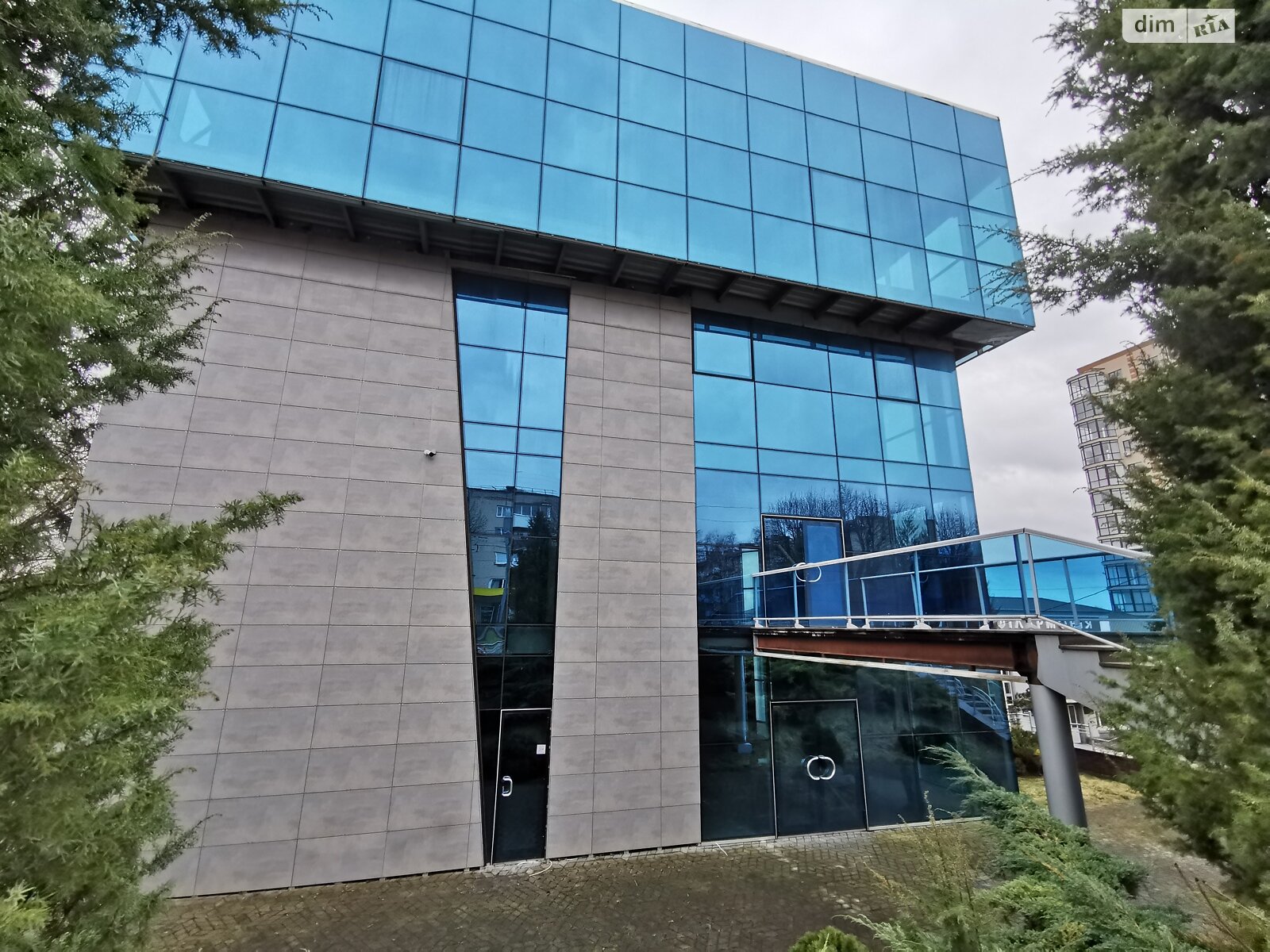 Коммерческое помещение в Луцке, Воли проспект 48, цена: продажи 1 800 000 долларов за объект фото 1 Коммерческое помещение в Луцке, Воли проспект 48, цена продажи: 1 800 000 долларов за объект фото 1