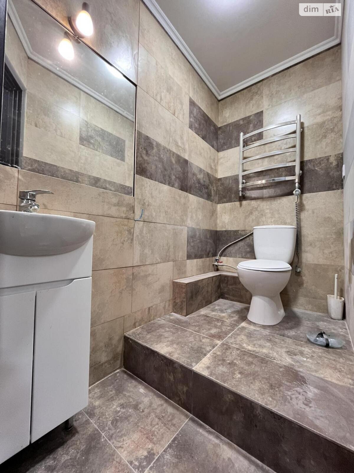 Коммерческое помещение в Львове, продажа по Королева улица 7, район Лычаковский, цена: 78 000 долларов за объект фото 1 Коммерческое помещение в Львове, продажа по Королева улица 7, район Лычаковский, цена: 78 000 долларов за объект фото 1