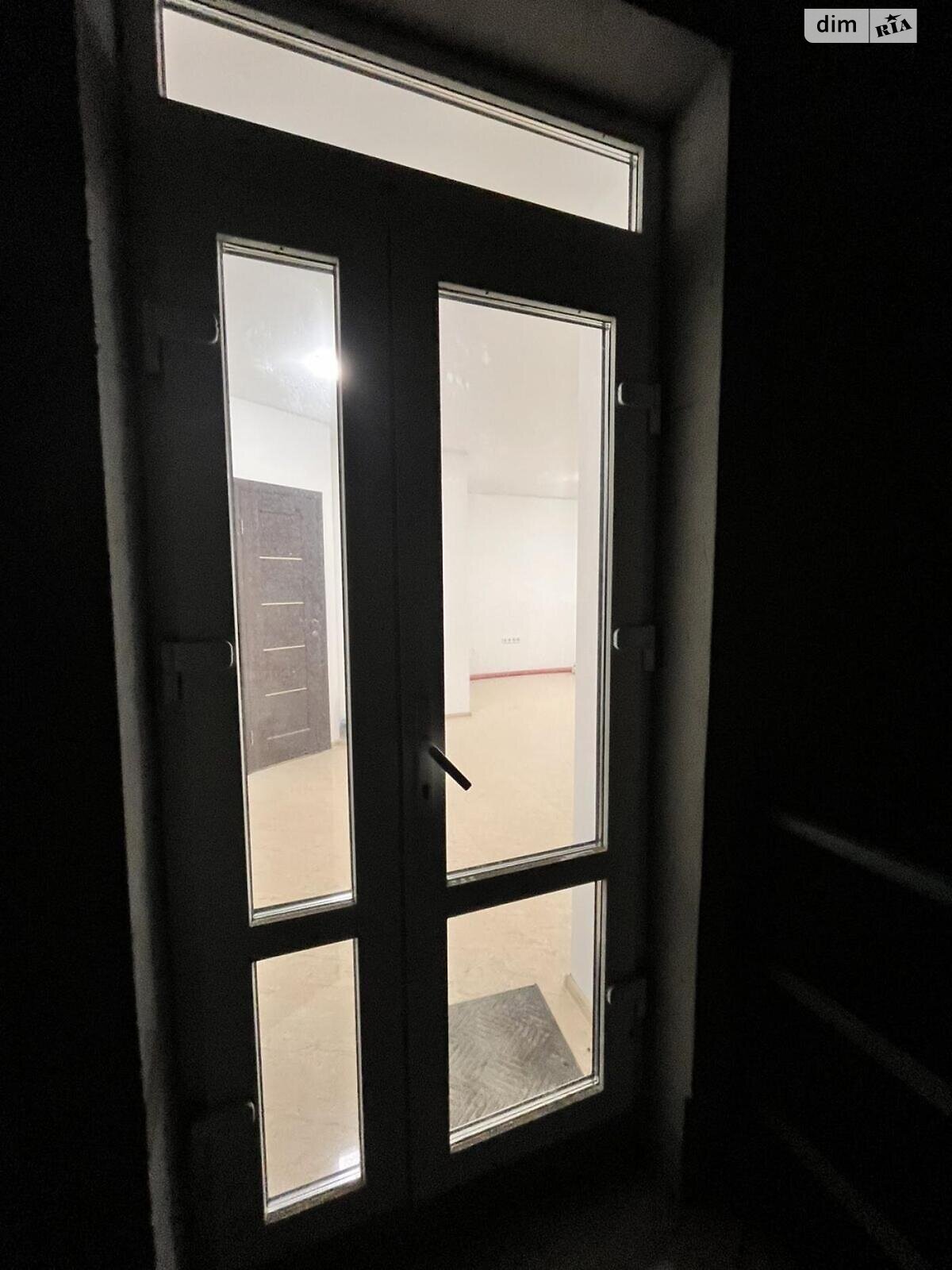 Коммерческое помещение в Львове, продажа по Королева улица 7, район Лычаковский, цена: 78 000 долларов за объект фото 1 Коммерческое помещение в Львове, продажа по Королева улица 7, район Лычаковский, цена: 78 000 долларов за объект фото 1