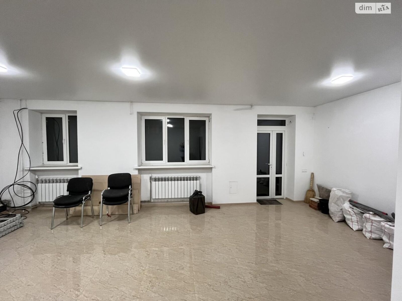 Коммерческое помещение в Львове, продажа по Королева улица 7, район Лычаковский, цена: 78 000 долларов за объект фото 1 Коммерческое помещение в Львове, продажа по Королева улица 7, район Лычаковский, цена: 78 000 долларов за объект фото 1