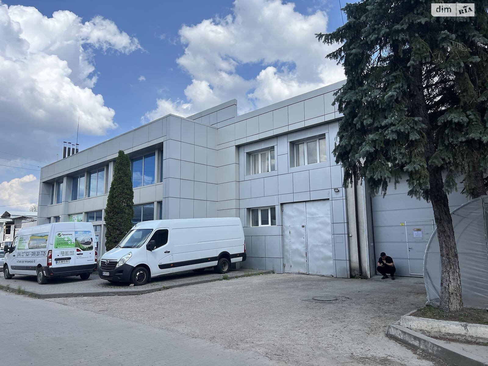 Коммерческое помещение в Львове, продажа по Чигиринская улица 42, район Шевченковский, цена: 792 долларов за объект фото 1 Коммерческое помещение в Львове, продажа по Чигиринская улица 42, район Шевченковский, цена: 792 долларов за объект фото 1