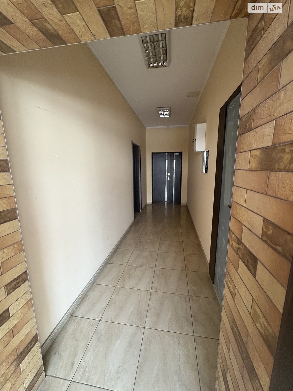 Коммерческое помещение в Львове, продажа по Чигиринская улица 42, район Шевченковский, цена: 792 долларов за объект фото 1 Коммерческое помещение в Львове, продажа по Чигиринская улица 42, район Шевченковский, цена: 792 долларов за объект фото 1