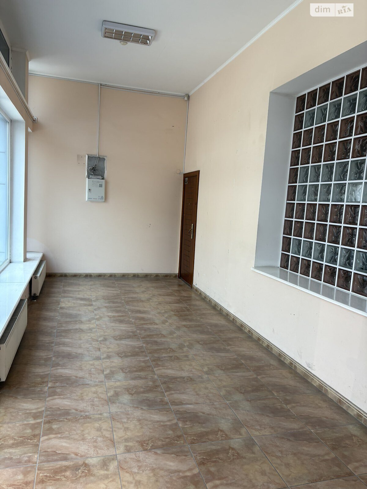 Коммерческое помещение в Львове, продажа по Чигиринская улица 42, район Шевченковский, цена: 792 долларов за объект фото 1 Коммерческое помещение в Львове, продажа по Чигиринская улица 42, район Шевченковский, цена: 792 долларов за объект фото 1