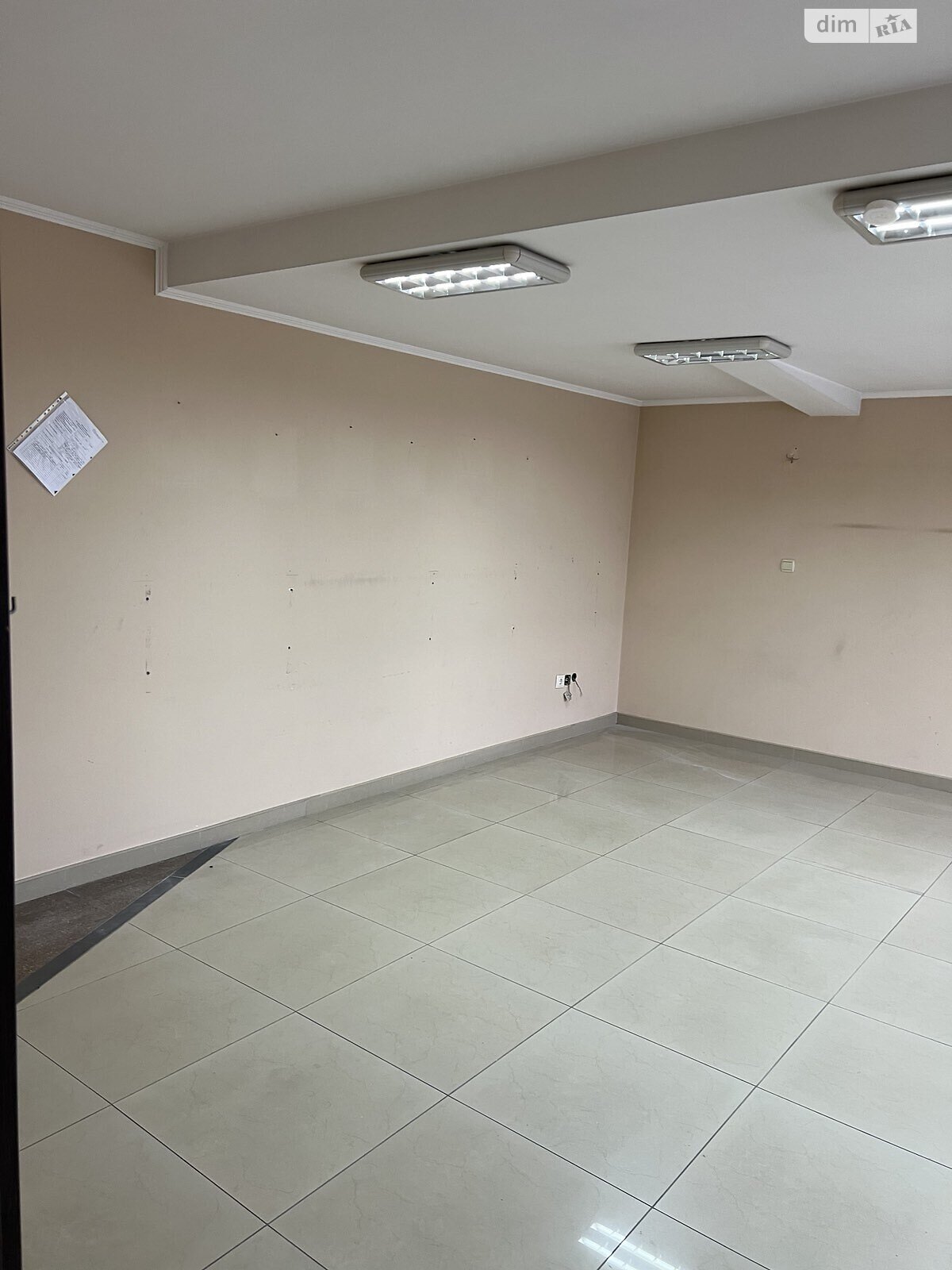 Коммерческое помещение в Львове, продажа по Чигиринская улица 42, район Шевченковский, цена: 792 долларов за объект фото 1 Коммерческое помещение в Львове, продажа по Чигиринская улица 42, район Шевченковский, цена: 792 долларов за объект фото 1