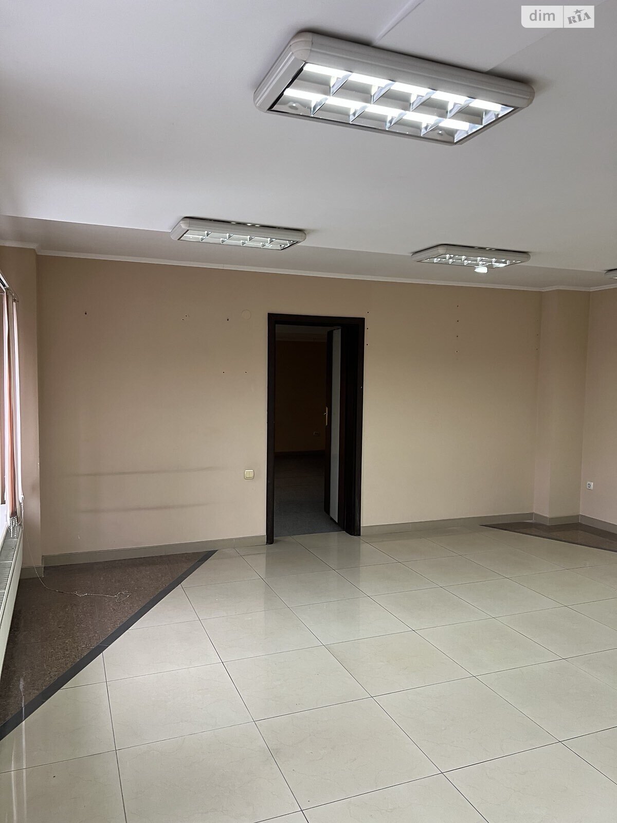 Коммерческое помещение в Львове, продажа по Чигиринская улица 42, район Шевченковский, цена: 792 долларов за объект фото 1 Коммерческое помещение в Львове, продажа по Чигиринская улица 42, район Шевченковский, цена: 792 долларов за объект фото 1