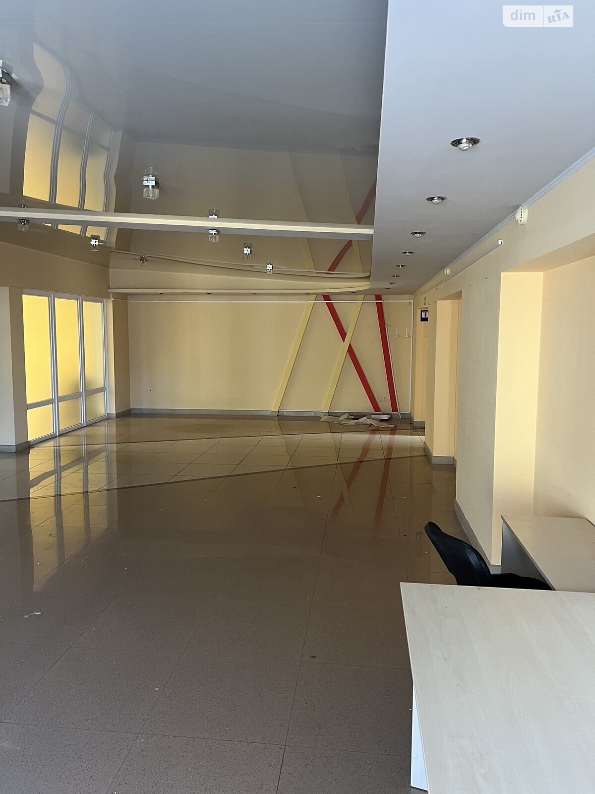 Коммерческое помещение в Львове, продажа по Чигиринская улица 42, район Шевченковский, цена: 792 долларов за объект фото 1 Коммерческое помещение в Львове, продажа по Чигиринская улица 42, район Шевченковский, цена: 792 долларов за объект фото 1