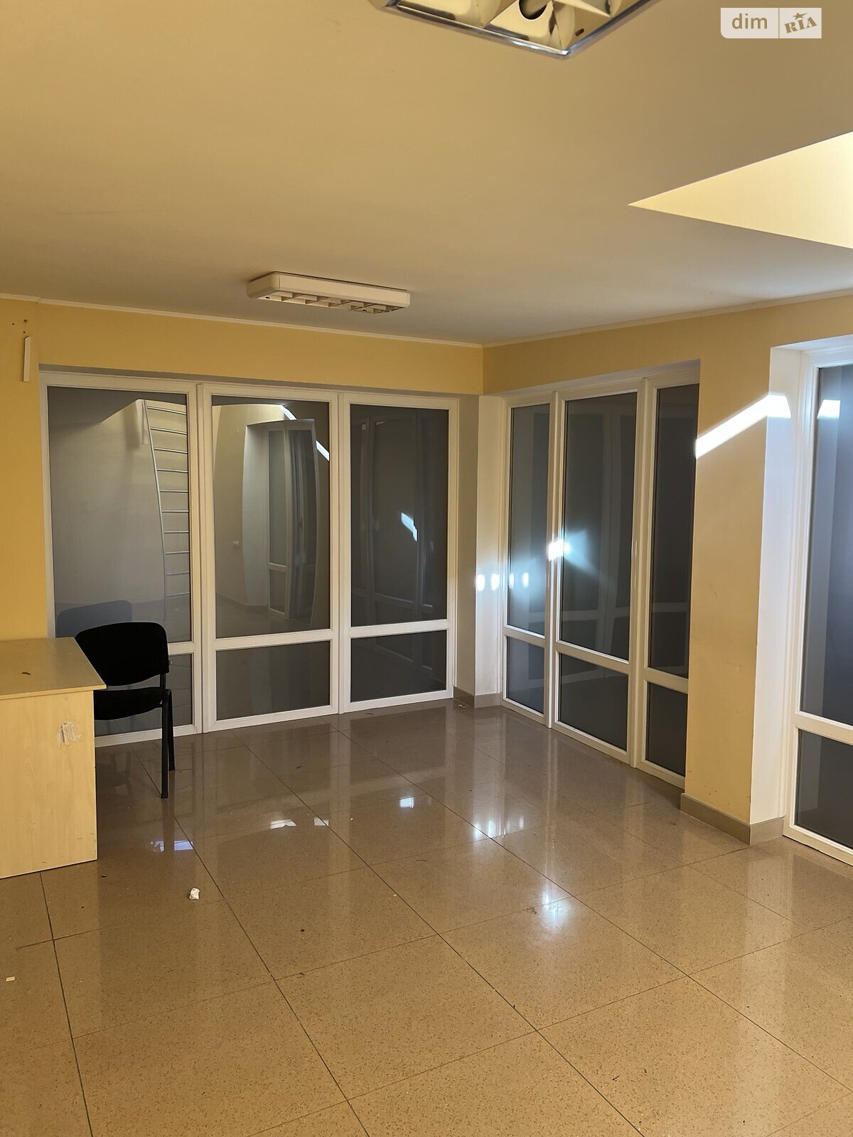 Коммерческое помещение в Львове, продажа по Чигиринская улица 42, район Шевченковский, цена: 792 долларов за объект фото 1 Коммерческое помещение в Львове, продажа по Чигиринская улица 42, район Шевченковский, цена: 792 долларов за объект фото 1