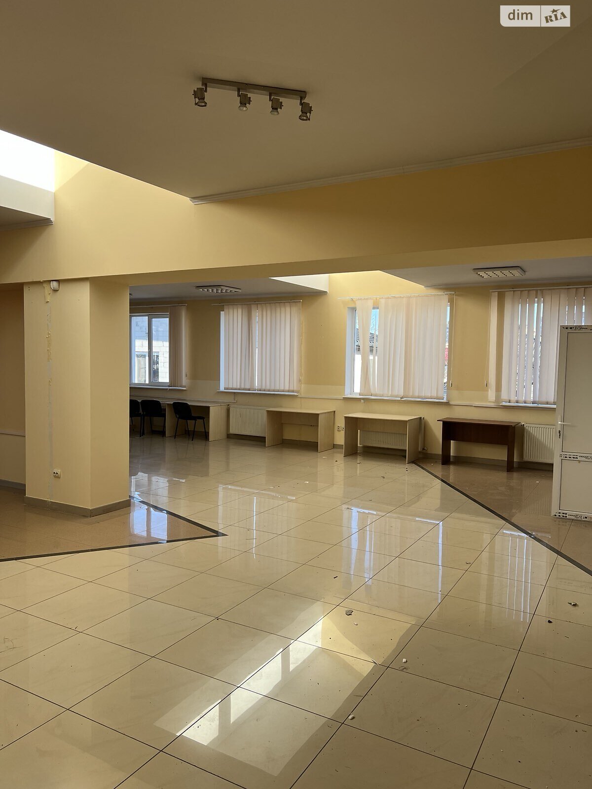 Коммерческое помещение в Львове, продажа по Чигиринская улица 42, район Шевченковский, цена: 792 долларов за объект фото 1 Коммерческое помещение в Львове, продажа по Чигиринская улица 42, район Шевченковский, цена: 792 долларов за объект фото 1