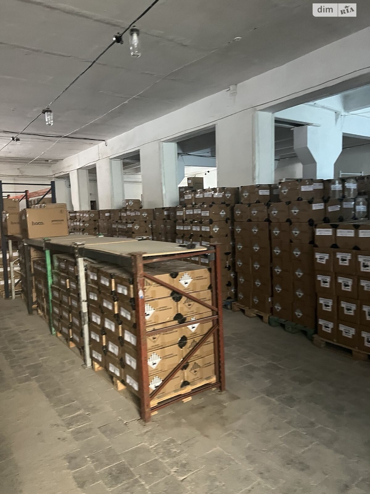 Коммерческое помещение в Львове, продажа по Чигиринская улица 42, район Шевченковский, цена: 792 долларов за объект фото 1 Коммерческое помещение в Львове, продажа по Чигиринская улица 42, район Шевченковский, цена: 792 долларов за объект фото 1