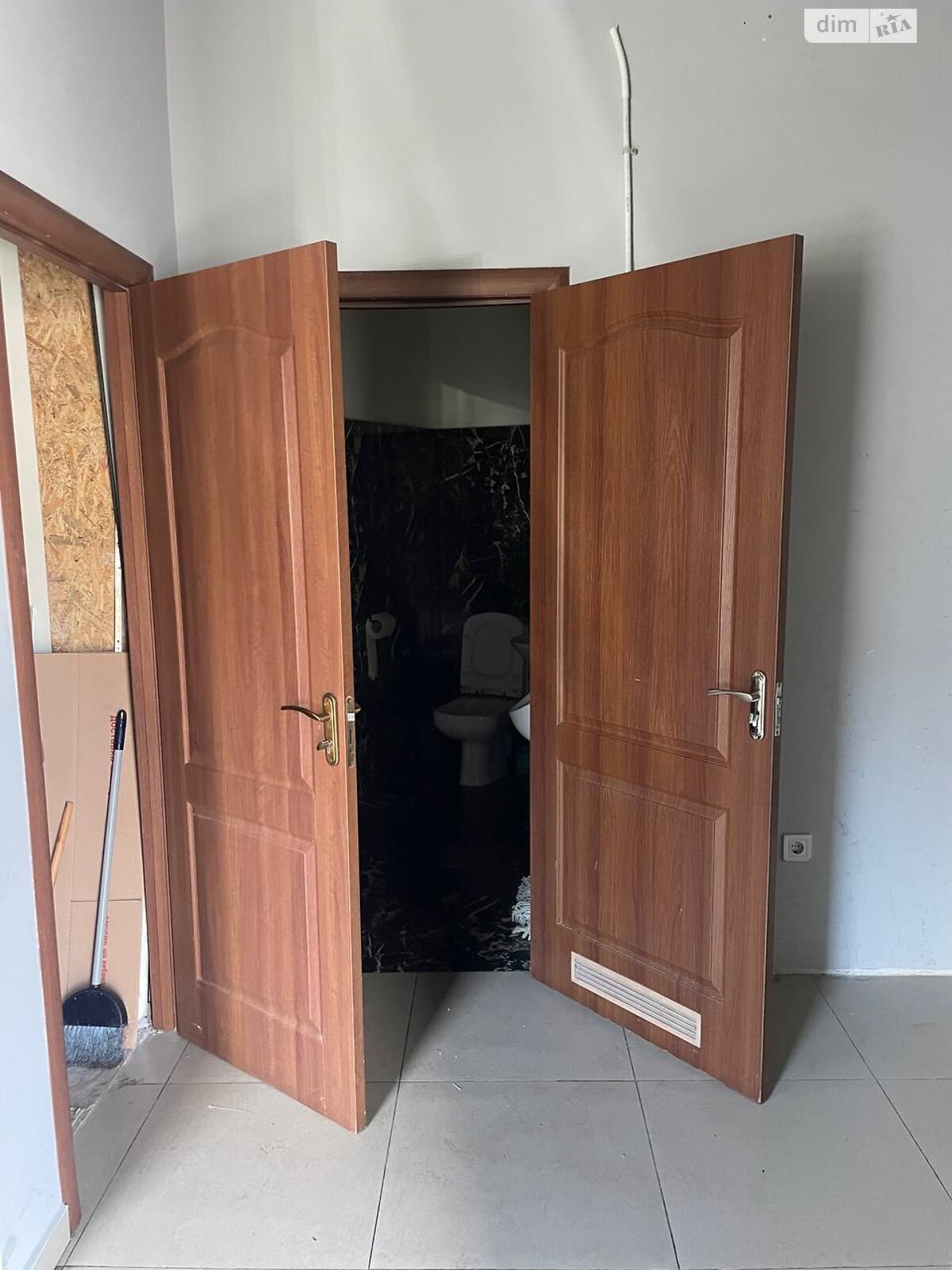 Коммерческое помещение в Львове, продажа по Хмельницкого Богдана улица 161, район Шевченковский, цена: 185 000 долларов за объект фото 1